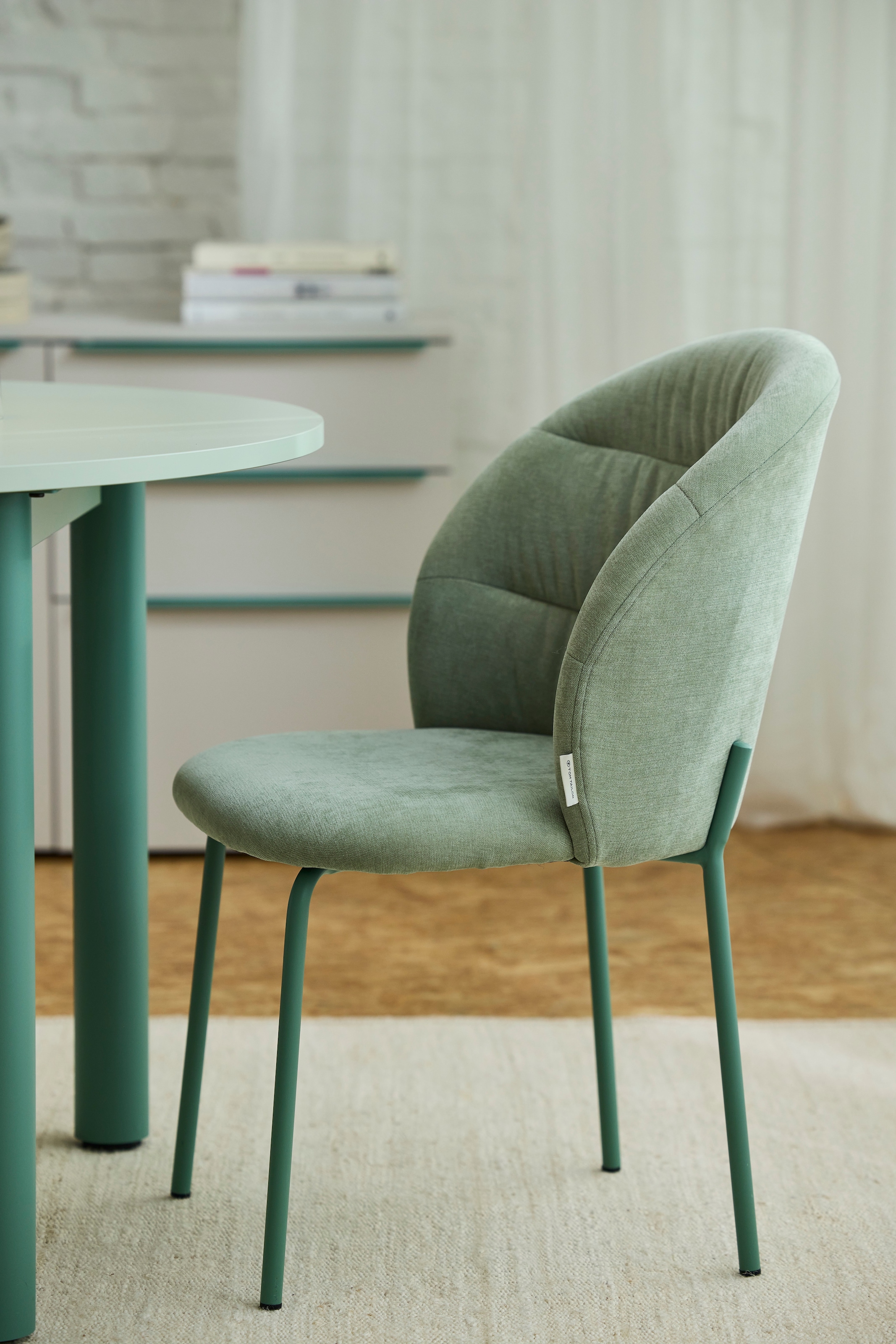 TOM TAILOR HOME 4-Fussstuhl »LEAF CHAIR«, (Set), 2 St., Chenille, 4-Fussgestell, Raffung in der Rückenlehne