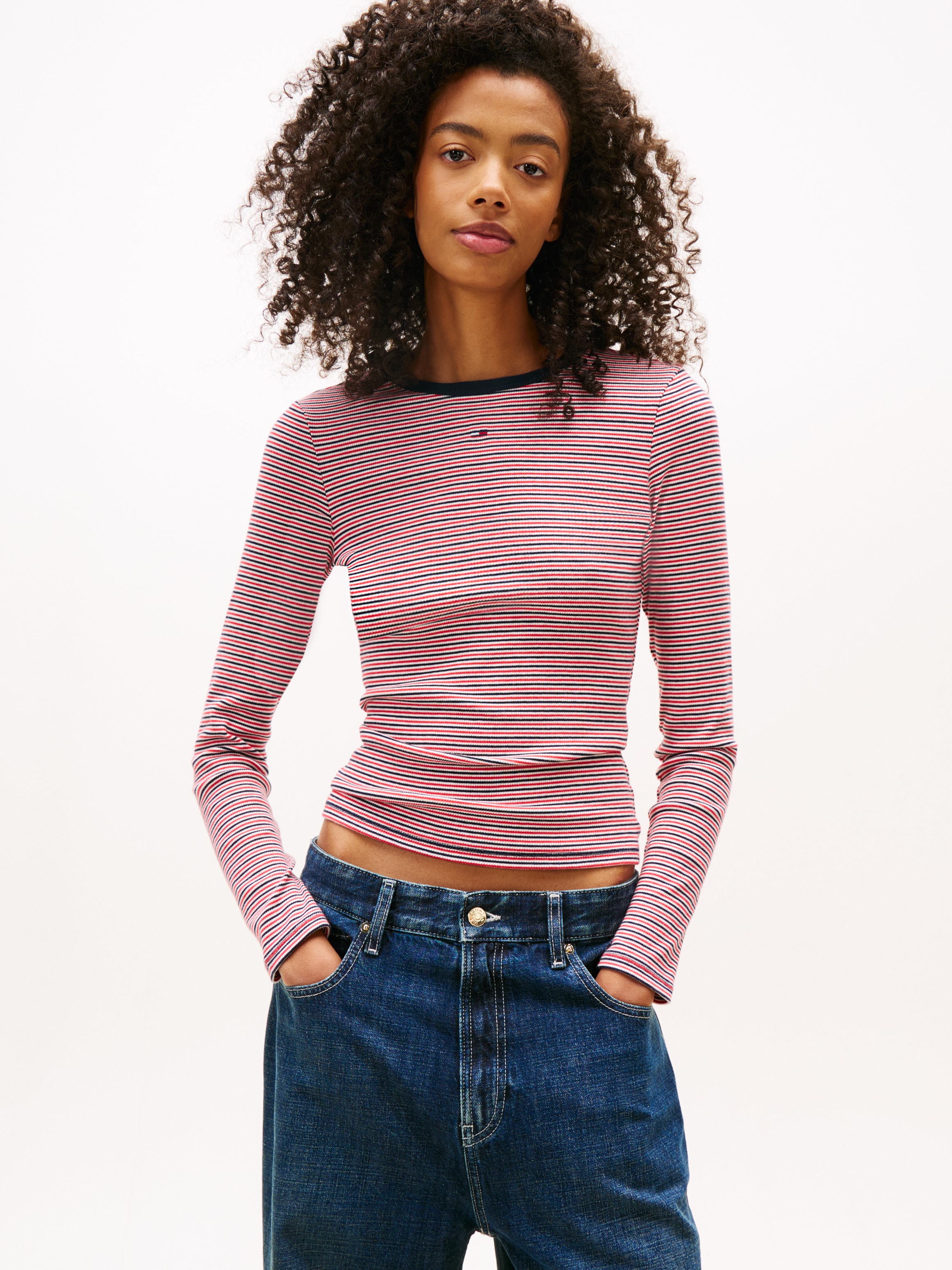 Image of Tommy Jeans Langarmshirt "TJW SLIM ESSENTIAL RIB LS" mit Logostickerei