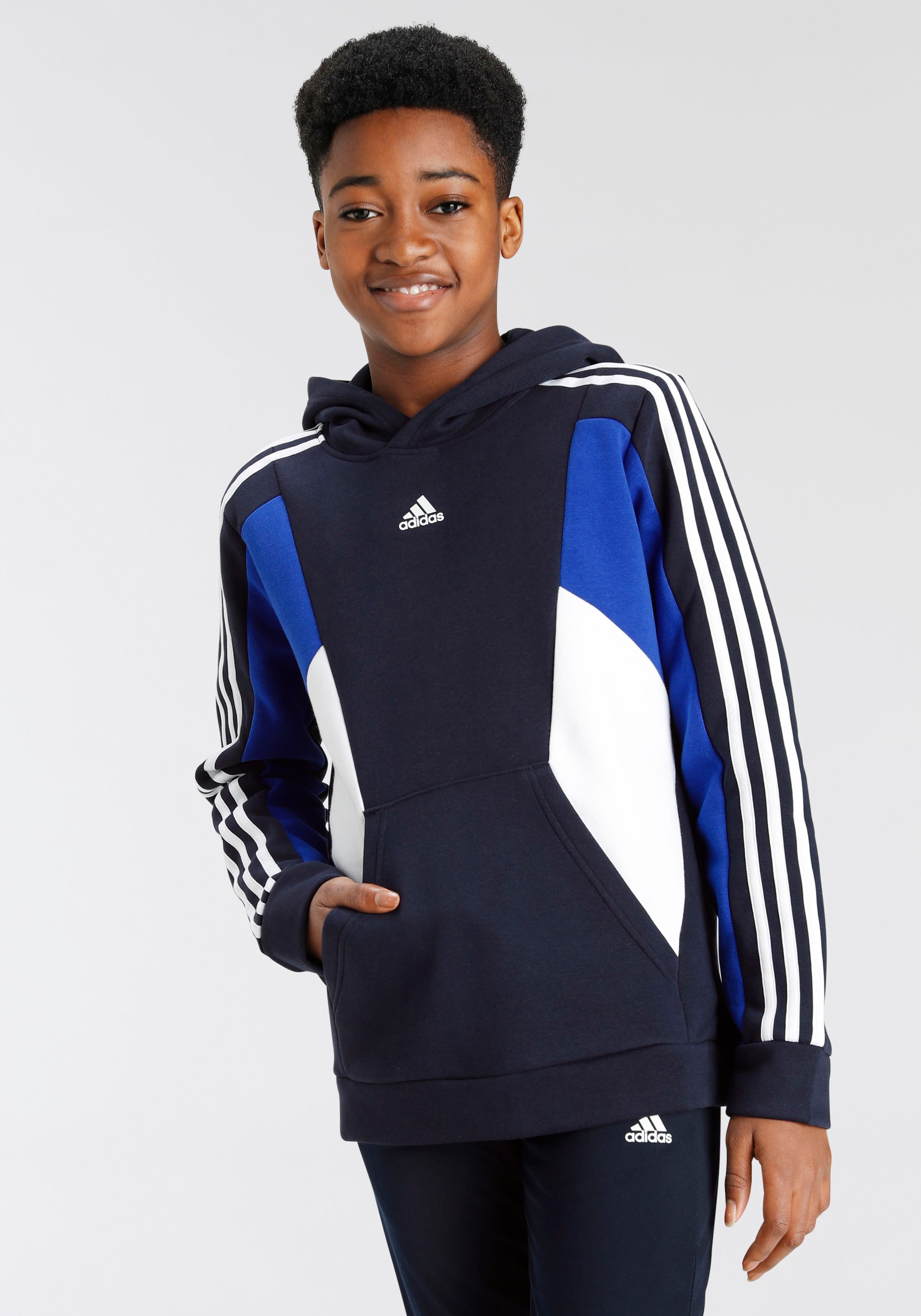 Trendige adidas Sportswear Sweatshirt »COLORBLOCK 3STREIFEN HOODIE«  versandkostenfrei - ohne Mindestbestellwert kaufen