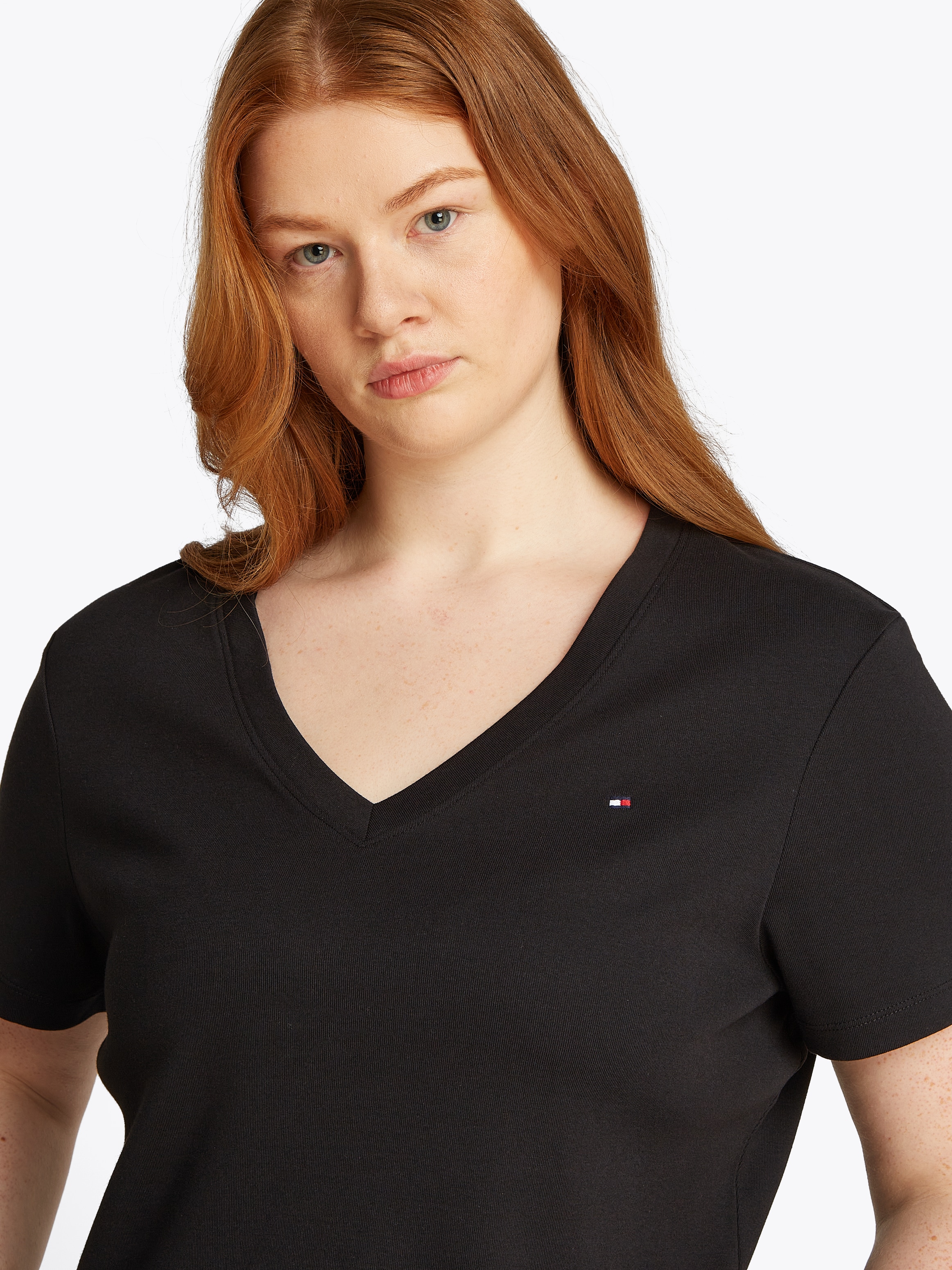 Tommy Hilfiger Curve V-Shirt »CRV SLIM CODY V-NK SS«, in Grossen Grössen