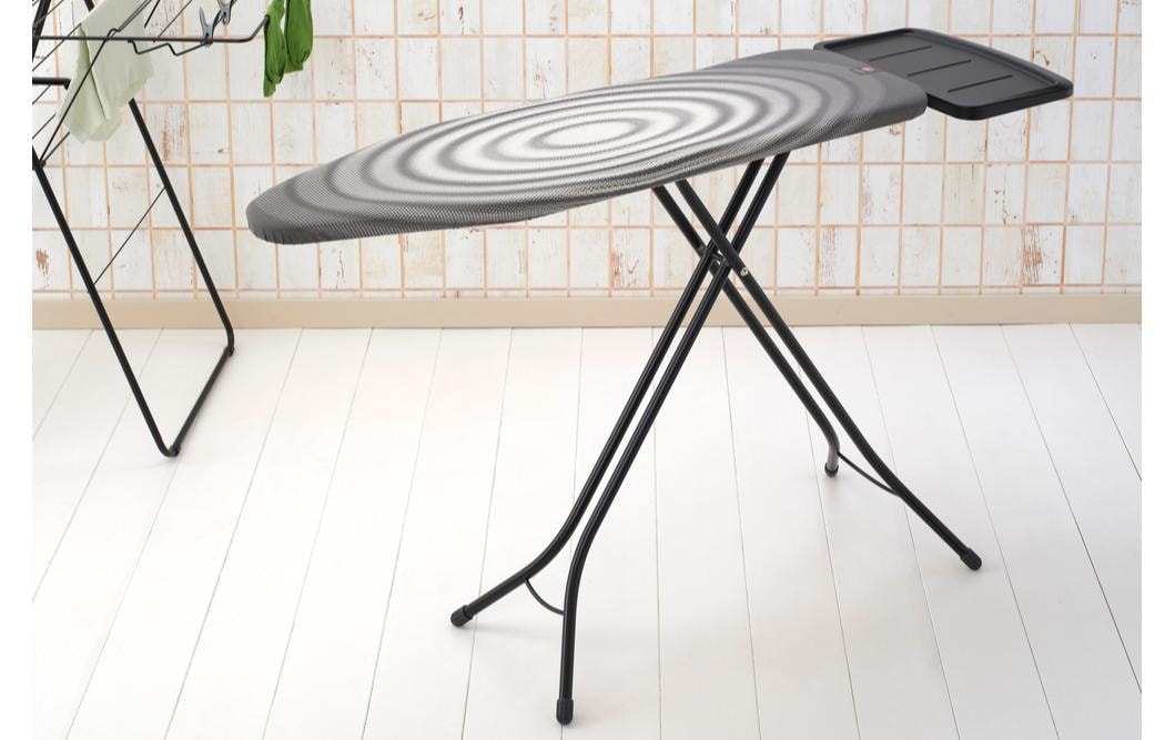 Brabantia Planche à repasser »mit Dampfstationsablage 101083 Titan Oval/Black«