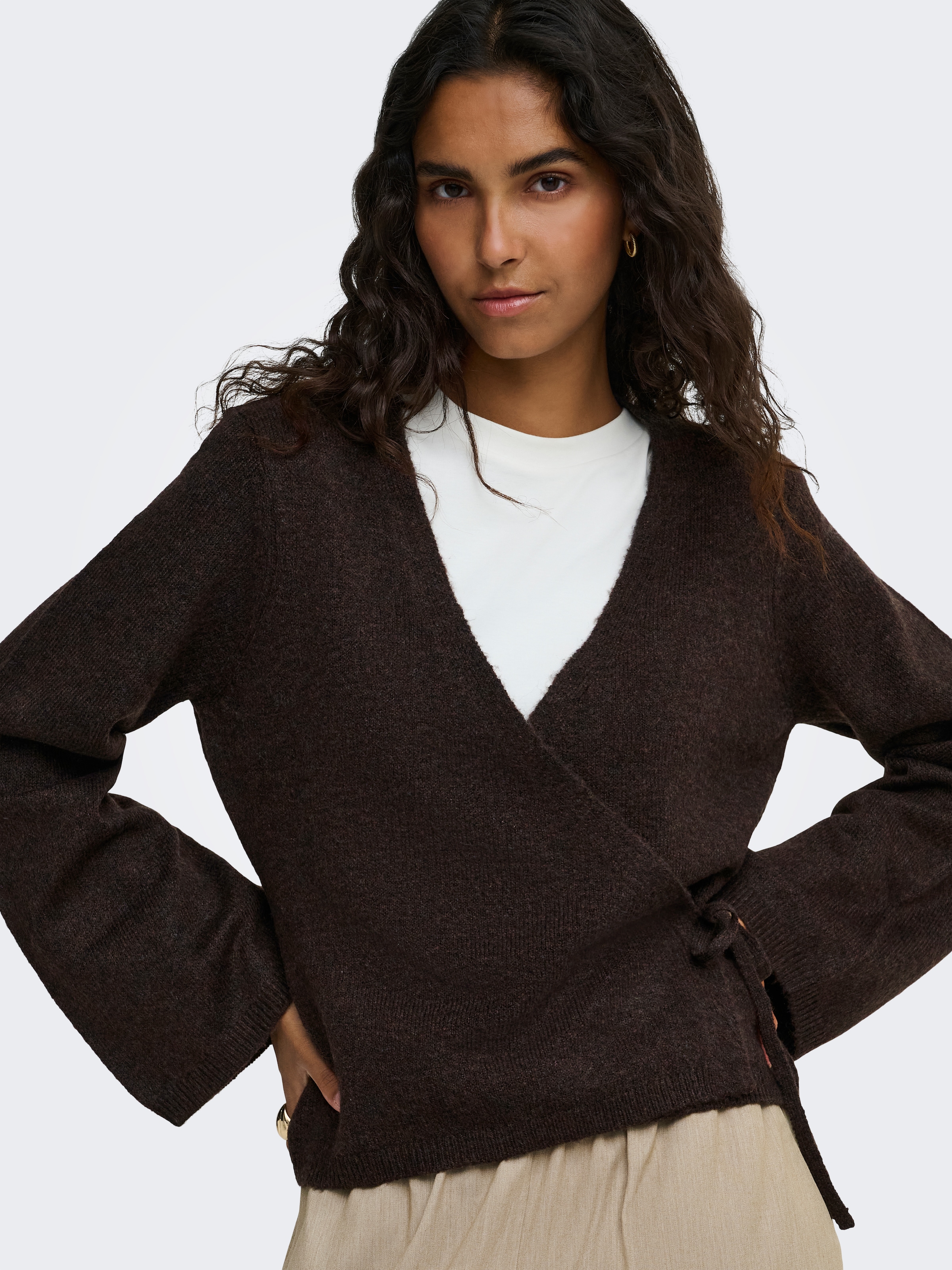 JDY Veste en tricot »JDYSUPER BECKY L/S WRAP CARDI KNT NOOS« mélange de matériaux