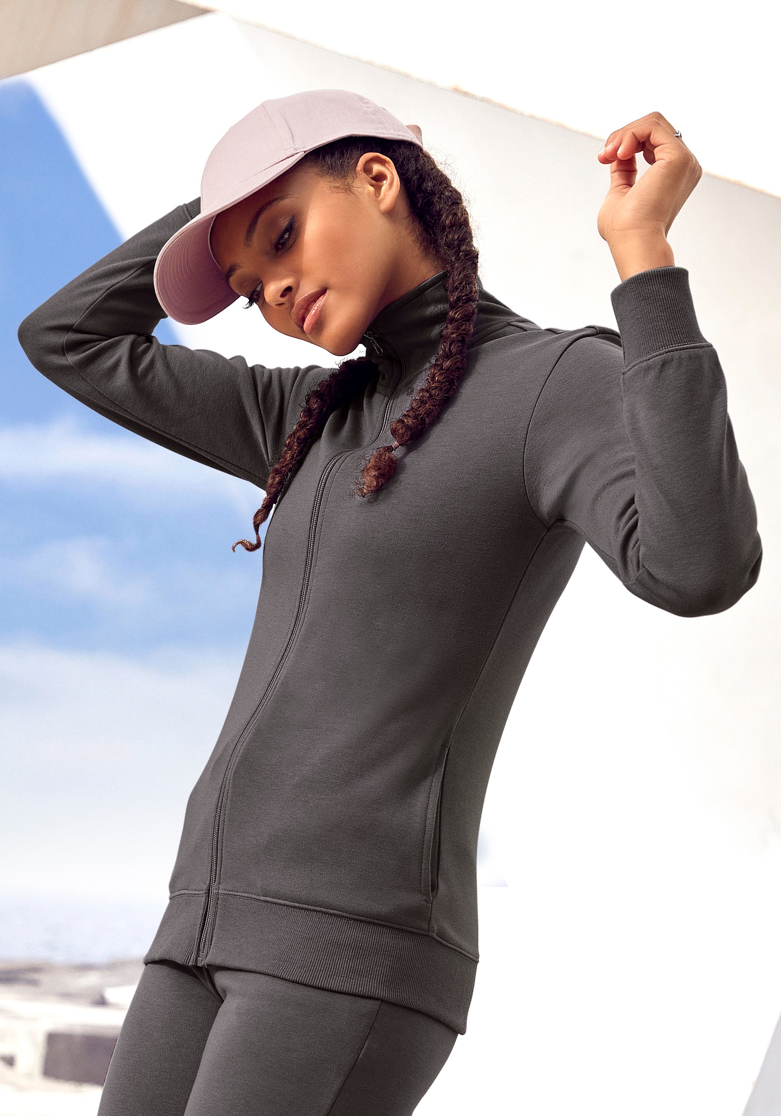 Image of Bench. Sweatjacke, mit bestickten Stehkragen bei Ackermann Versand Schweiz