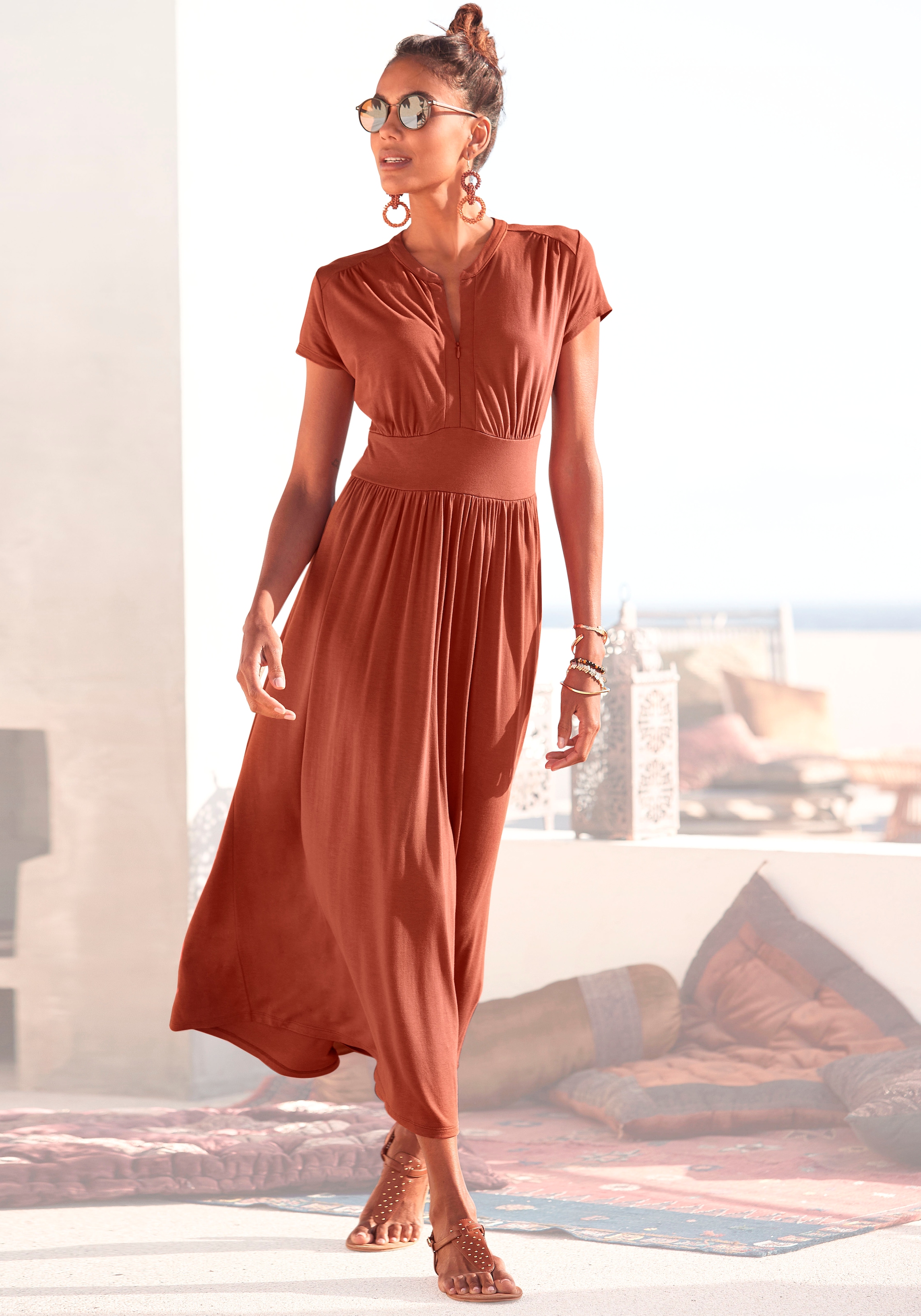 Image of LASCANA Midikleid "mit Reissverschluss am Ausschnitt und Tailleneinsatz" Ohne Taschen figurbetontes Jerseykleid, Viskosekleid, elegantes Sommerkleid