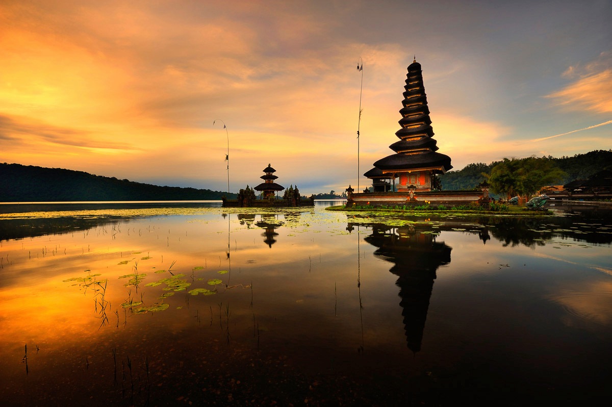Image of Papermoon Fototapete "Japanischer Tempel"