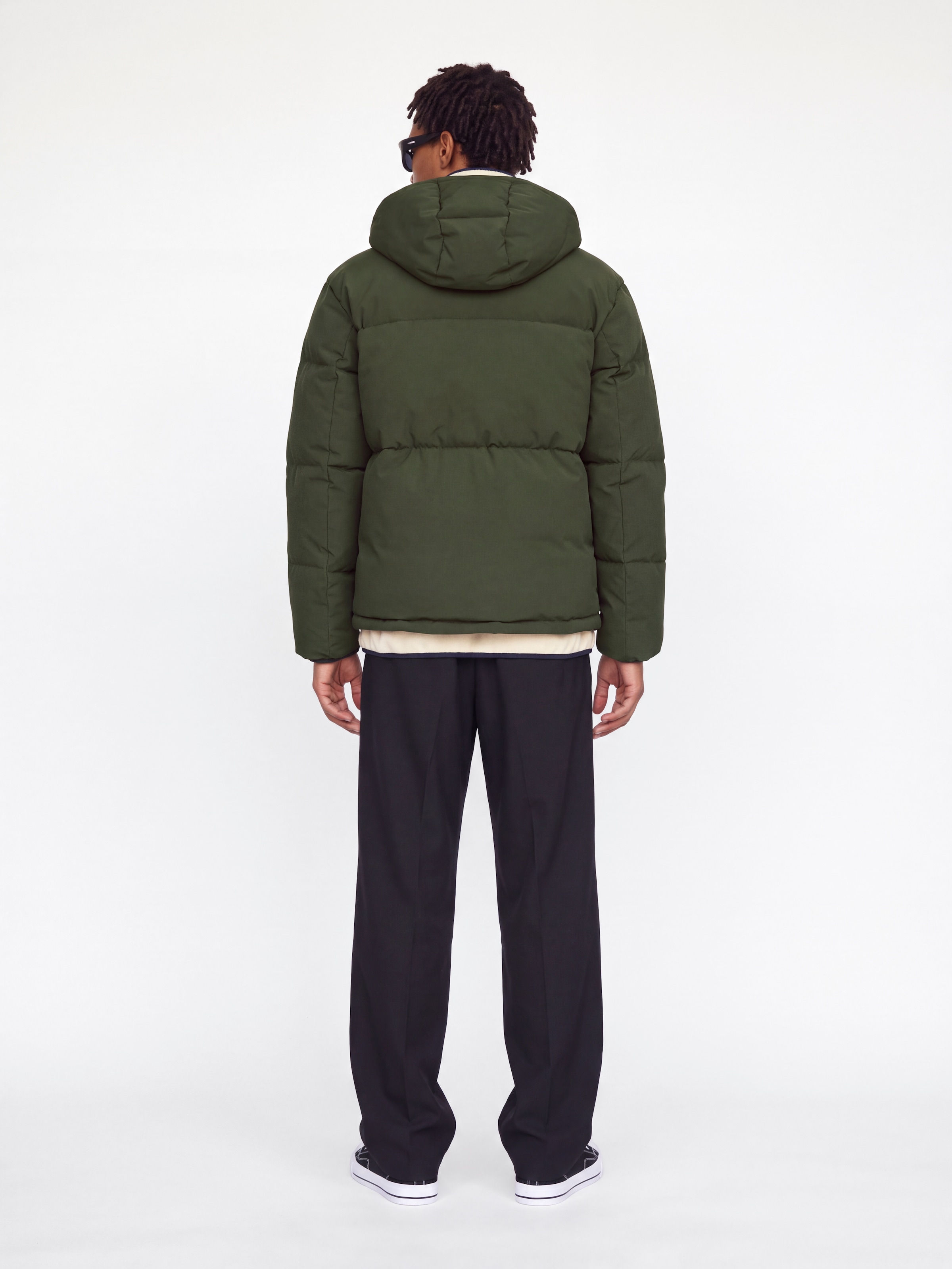 Jack & Jones Veste matelassée »JJESOHO PUFFER HOOD AW26 SN« avec capuche fibre synthétique, coupe régulière