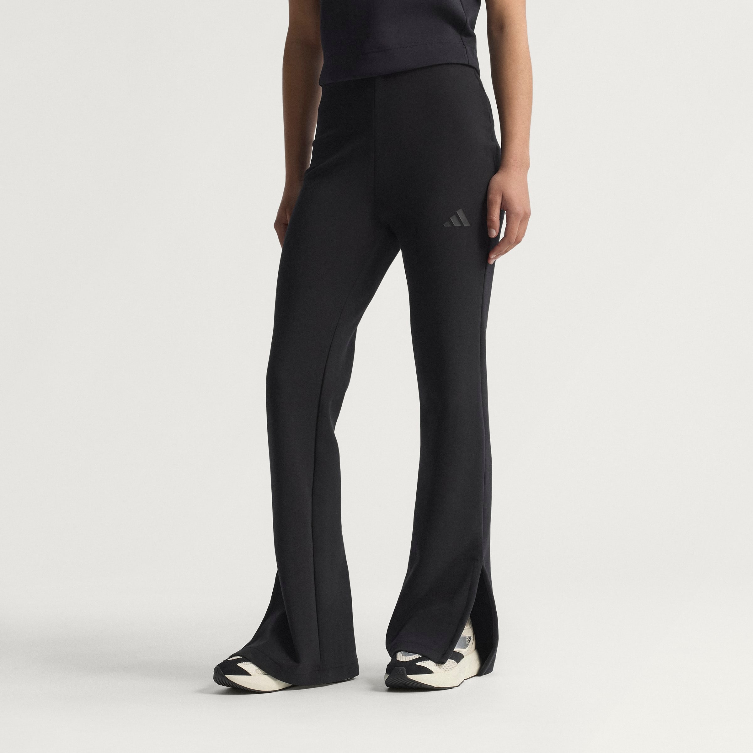 adidas Sportswear Pantalon de sport »W ALL SZN SL FP«  schlanke Passform, mittelhoher Bund, mit Gummizug