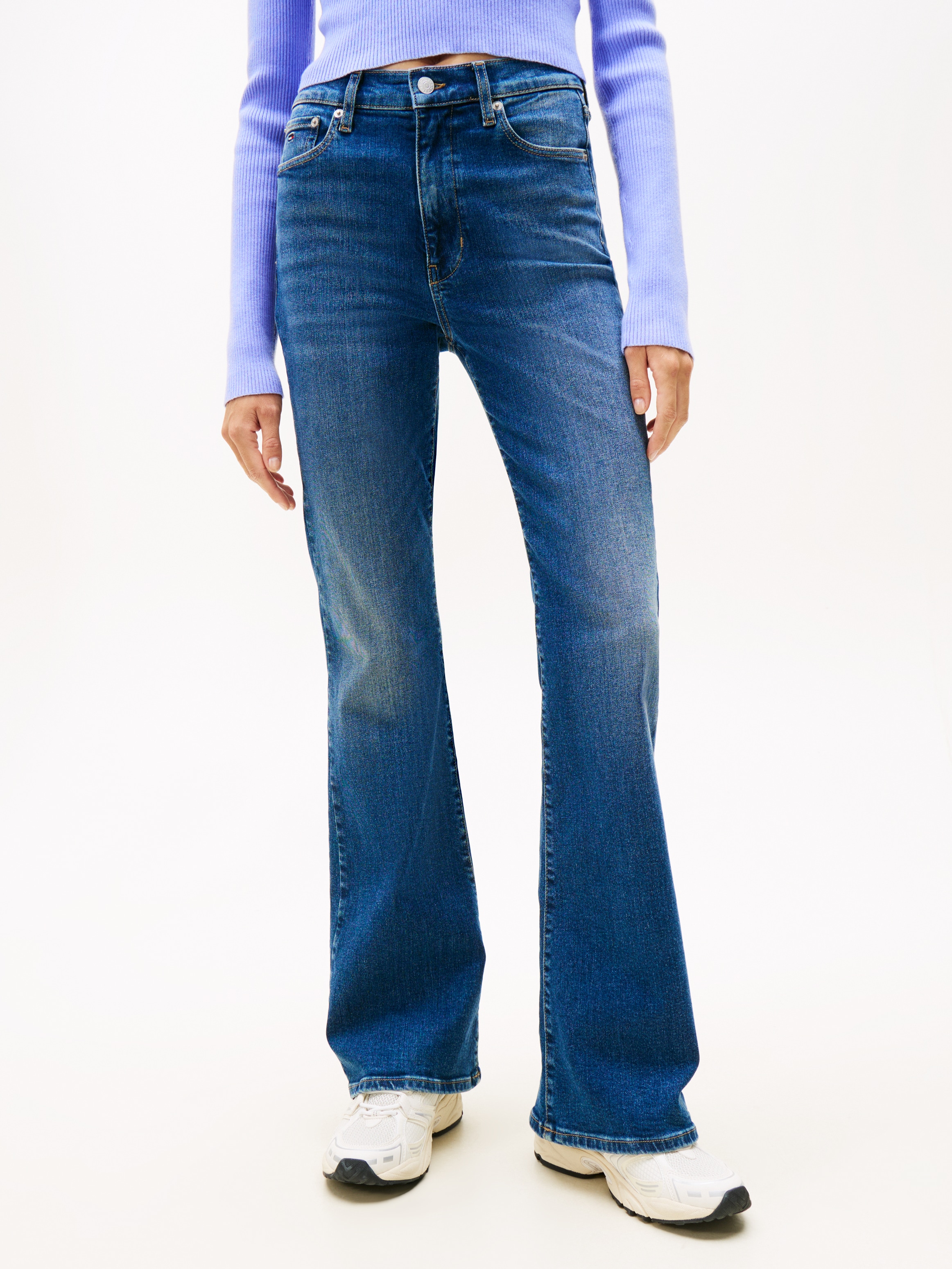 Tommy Jeans Bootcut-Jeans »SYLVIA HGH FLR BI0252«, in ausgestellter Form