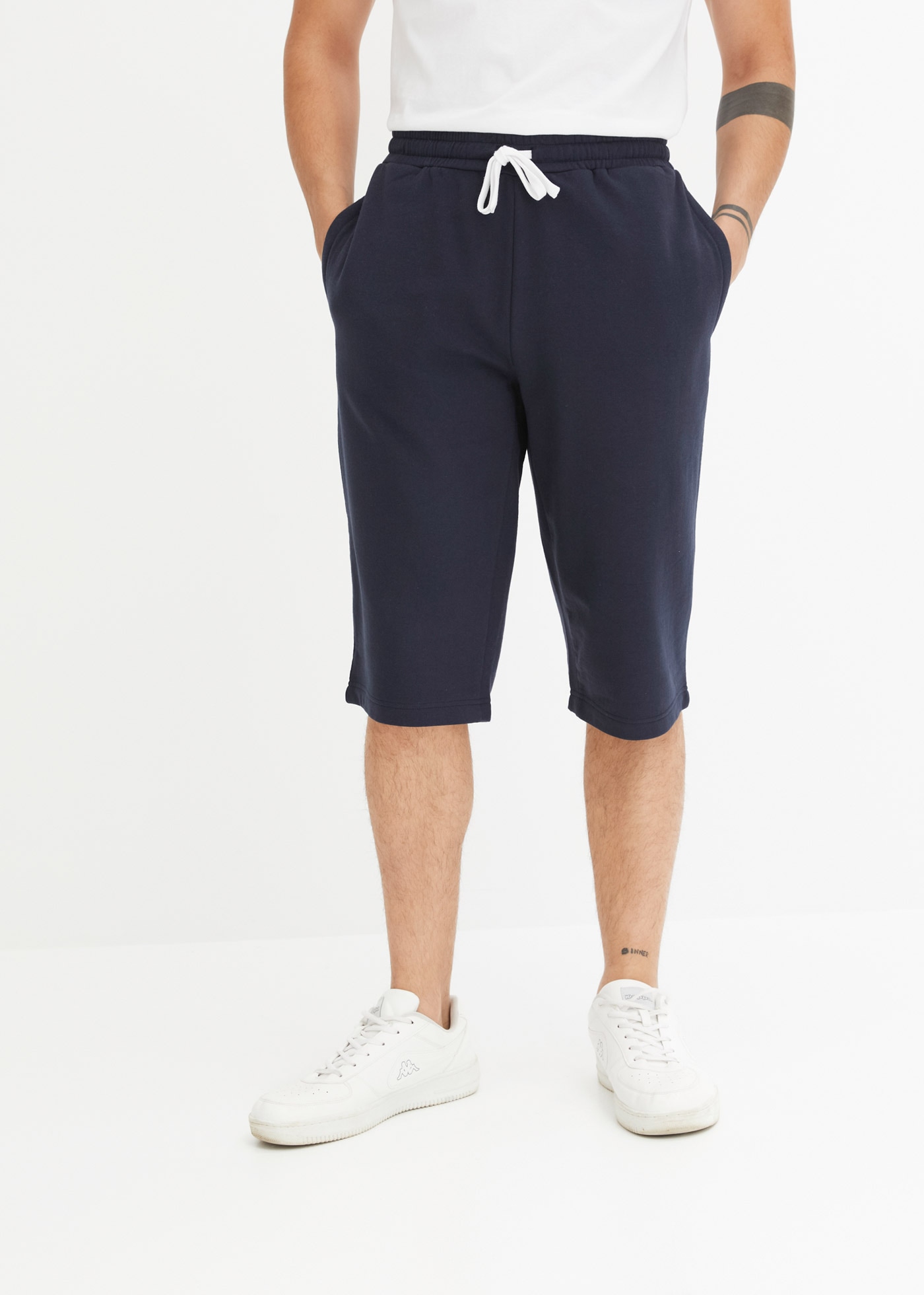 Image of bonprix Sweatbermudas aus Baumwolle und Polyester, regular fit, casual Stil