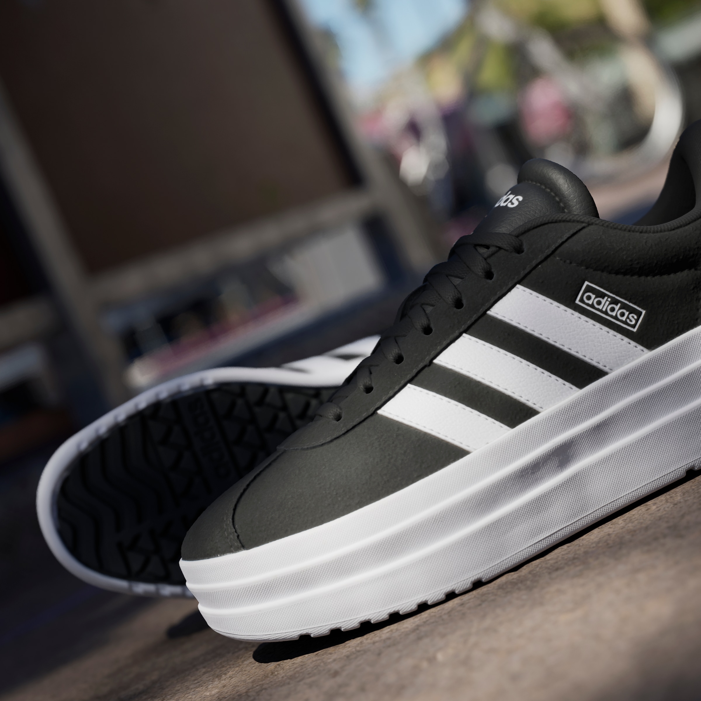 adidas Sportswear Sneaker »VL COURT BOLD«, Design auf den Spuren des adidas Gazelle Bold