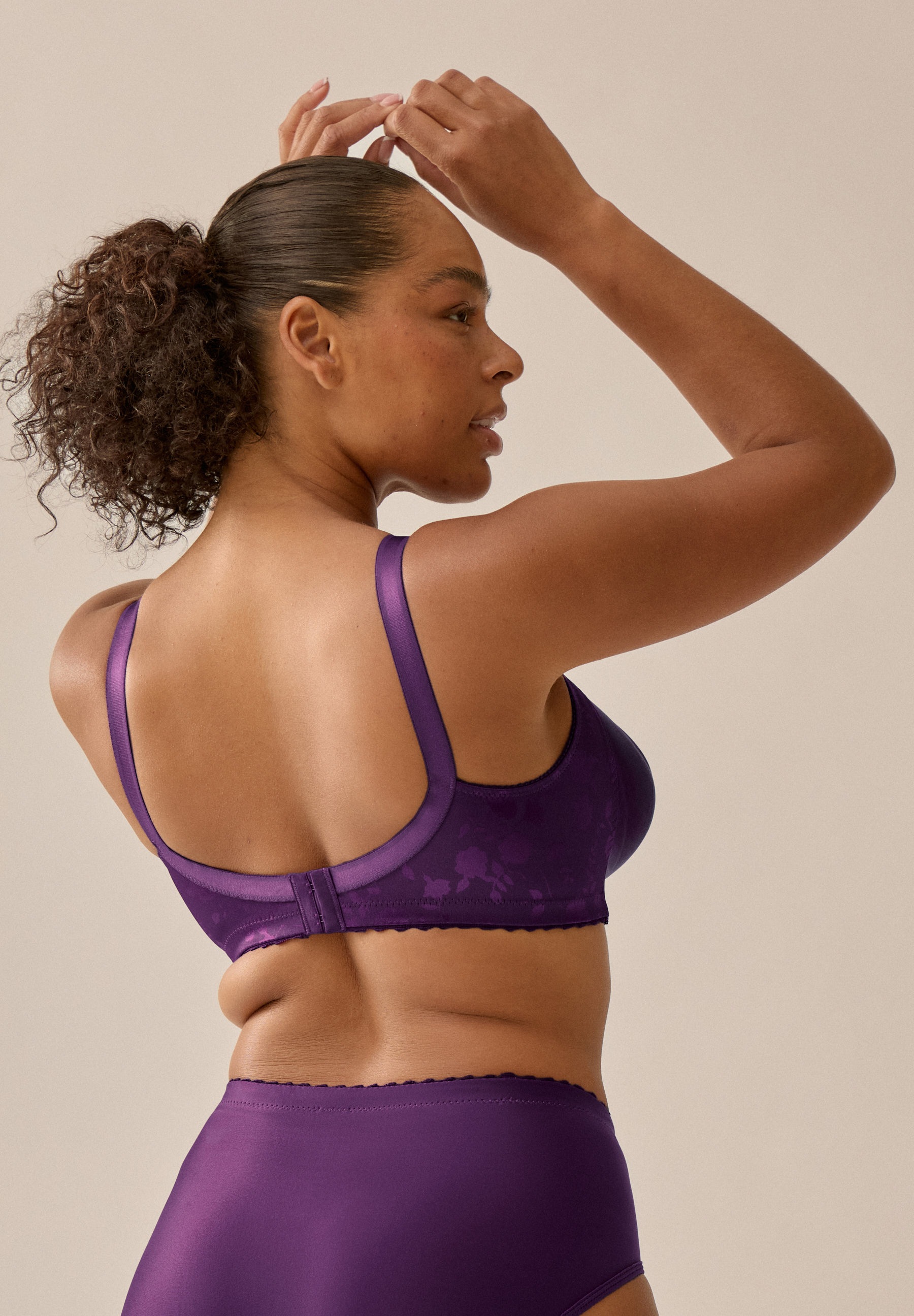 Naturana Minimizer-BH »Minimizer« 1 Stk. tlg., Shaping-Effekt, breite Träger, feminin, bügellos, Satin, Blumenmuster