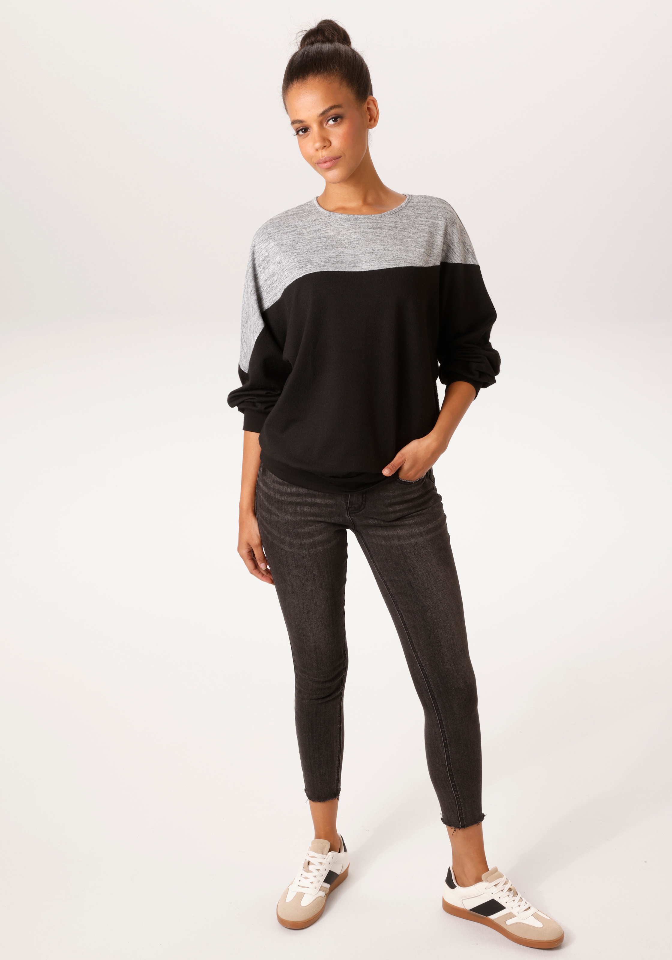 Aniston CASUAL Sweatshirt , mit asymmetrischem Farbeinsatz - NEUE KOLLEKTION
