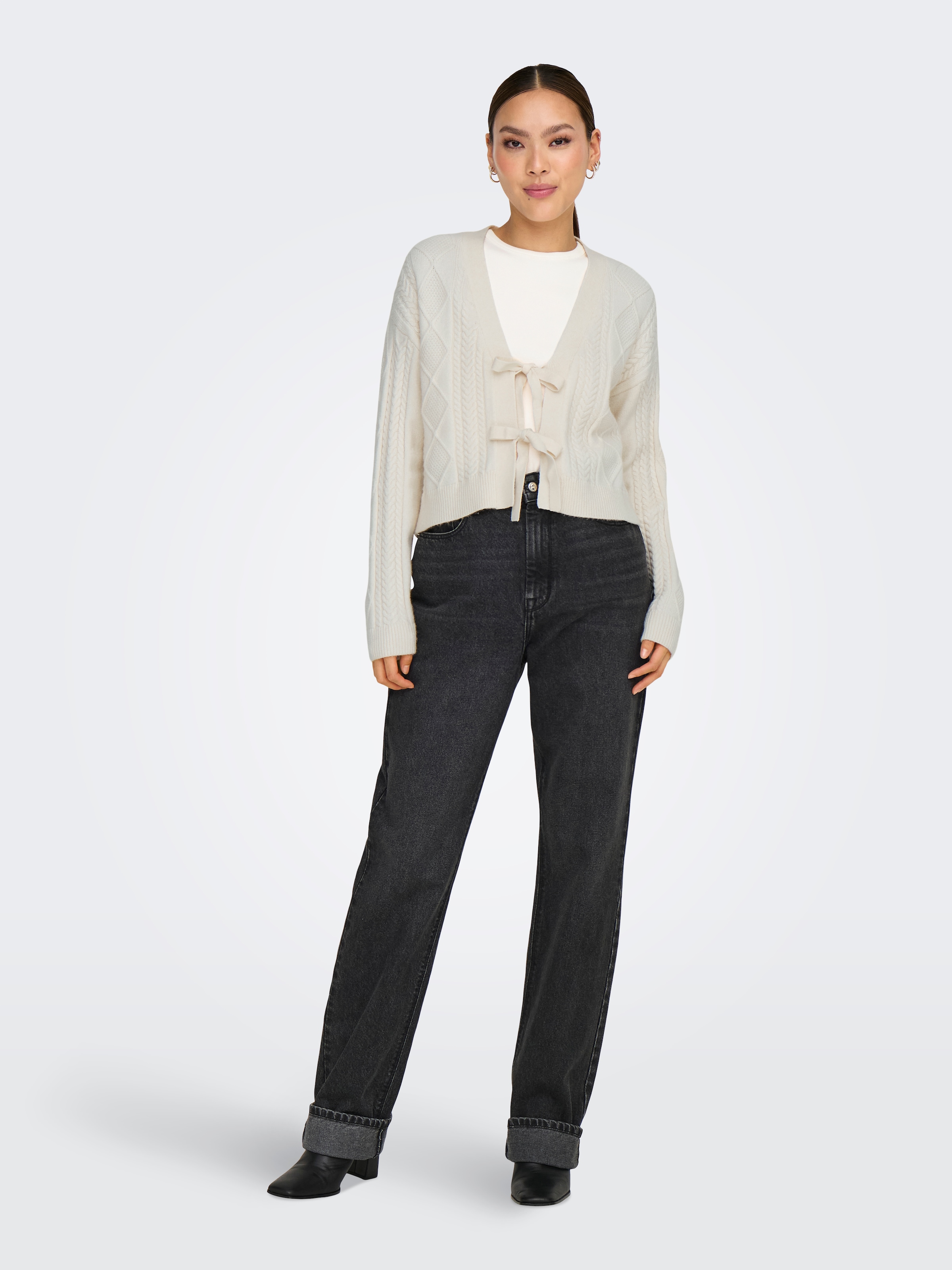 ONLY Veste en tricot »ONLFIA LS STRING CARDIGAN KNT NCA« Viskosemischung, regular fit