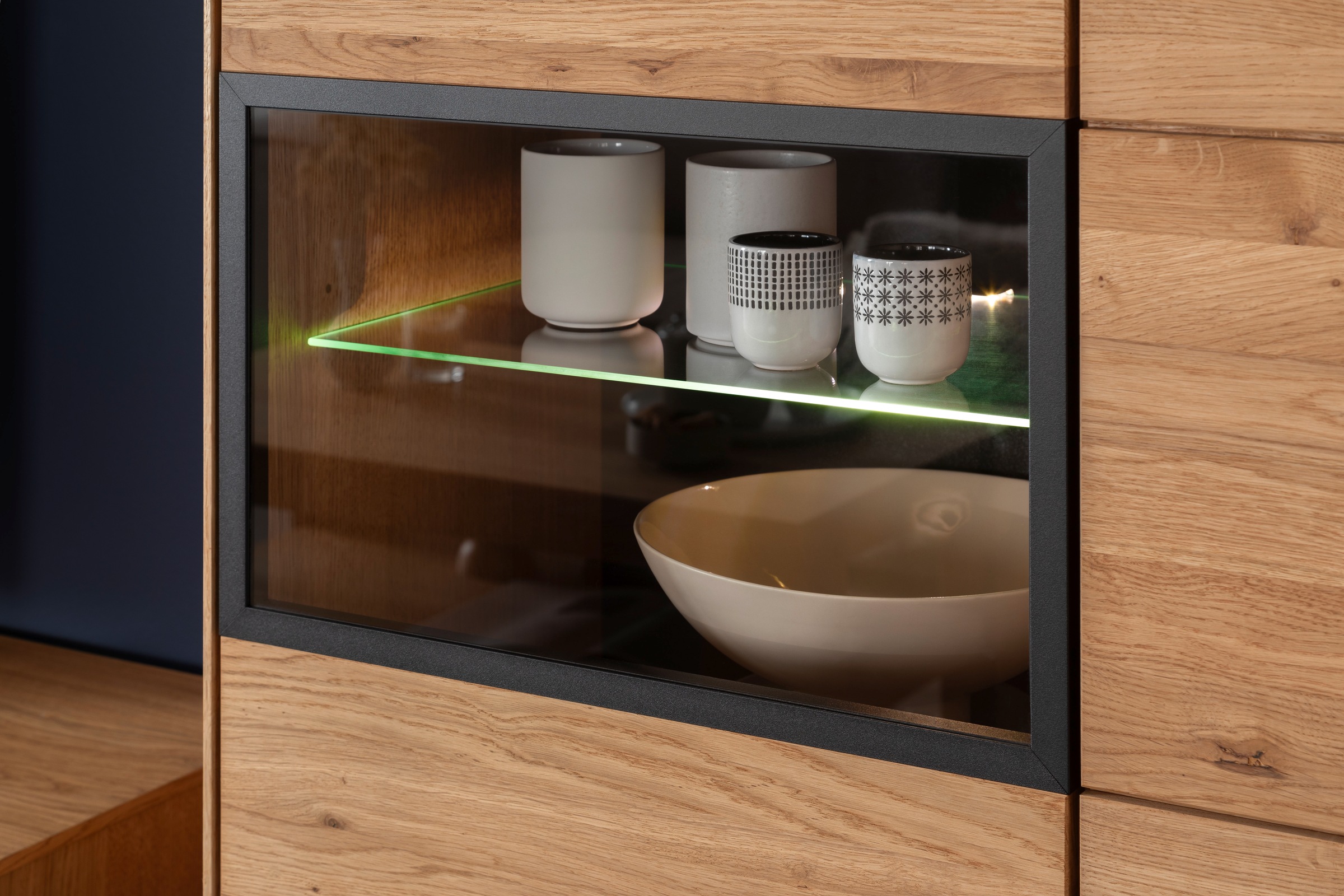 MCA living Stauraumvitrine »Araya Highboard«, (1 St.), Türen gedämpft
