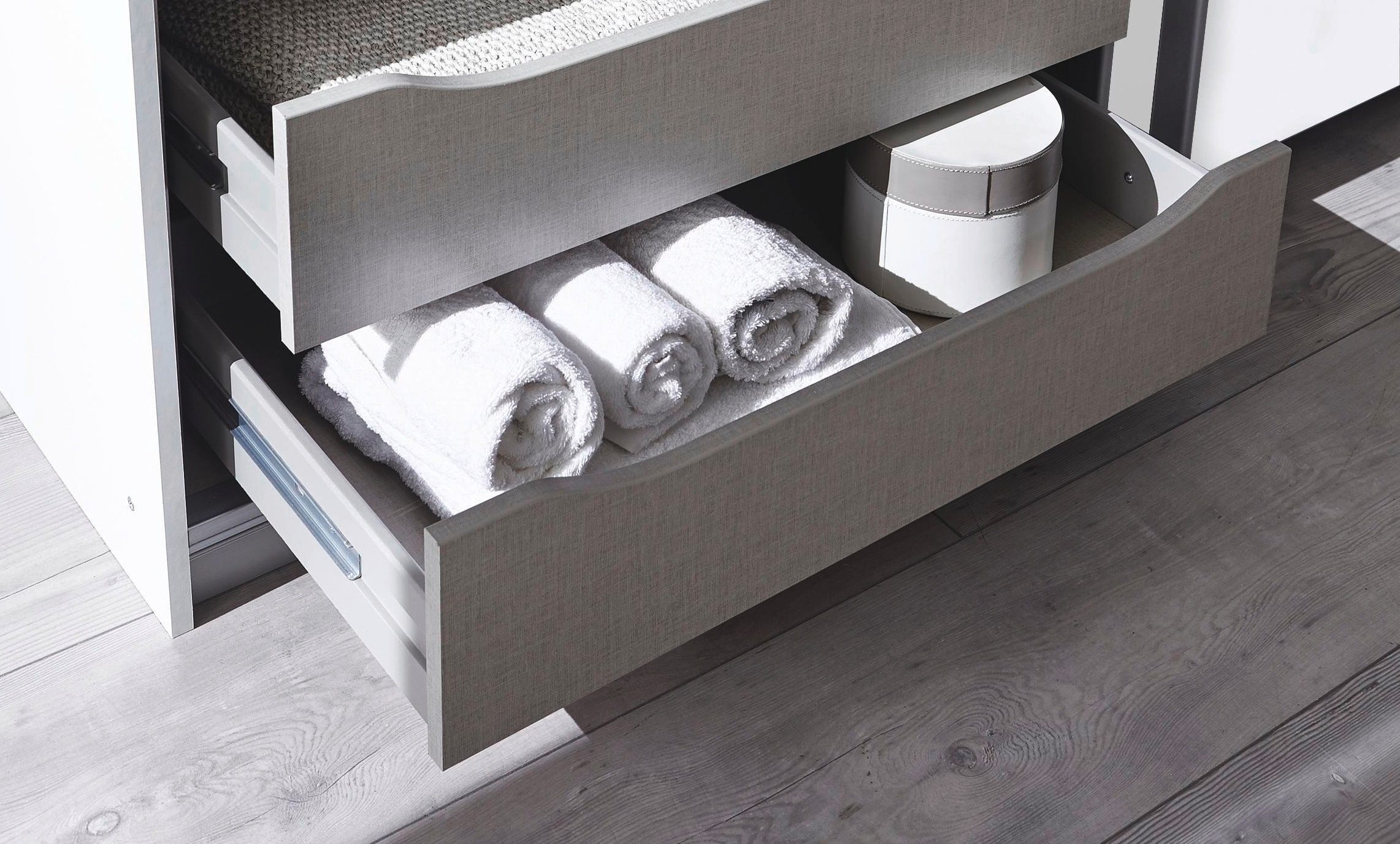 rauch Kleiderschrank »Mehrzweckschrank Aktenschrank Möbel Mietswohnung Schlafzimmer ORACLE« inkl. Schubladen-Einsatz und extra Einlegeböden MADE IN GERMANY