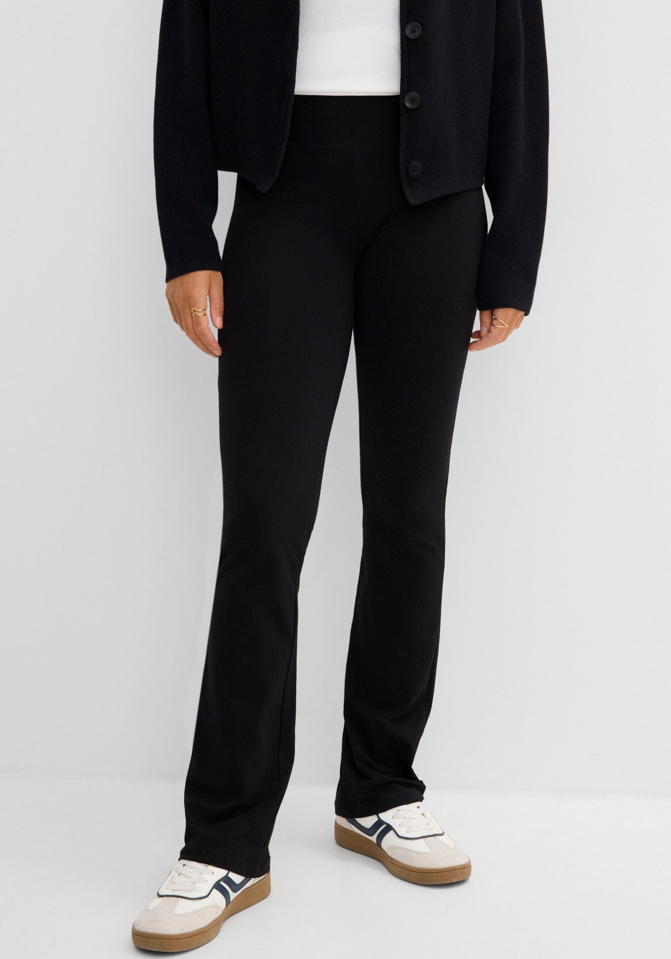 Image of bonprix Leggings "Baumwoll-Leggings, Flared Leg" aus Baumwolle, mit elastischem Bund, Skinny Fit, unifarben