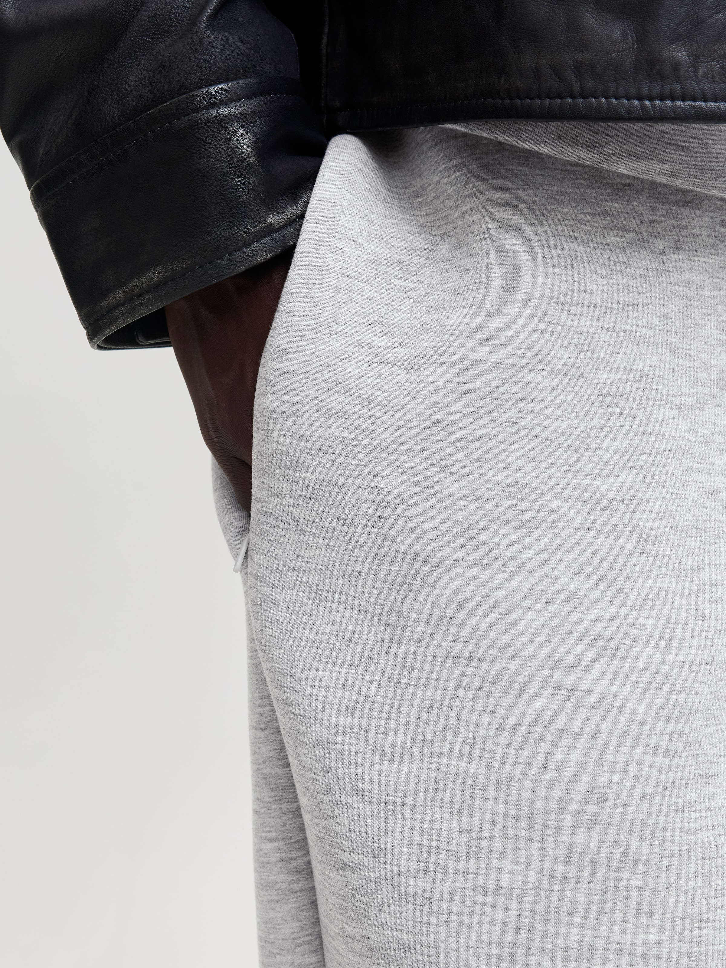 Jack & Jones Pantalon sweat »JPSTBILL LEGACY SCUBA UNC SWT PANTS NOOS«  mélange de matières, coupe ample
