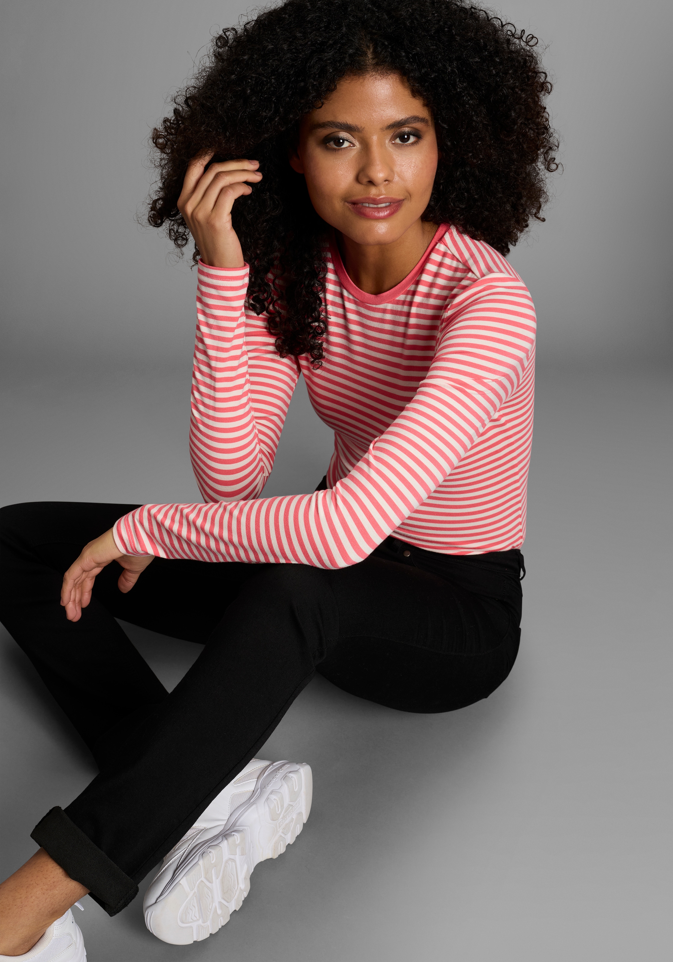 Flashlights Longsleeve hüftlange Schnittform, mit Rundhalsausschnitt, gestreifte Optik