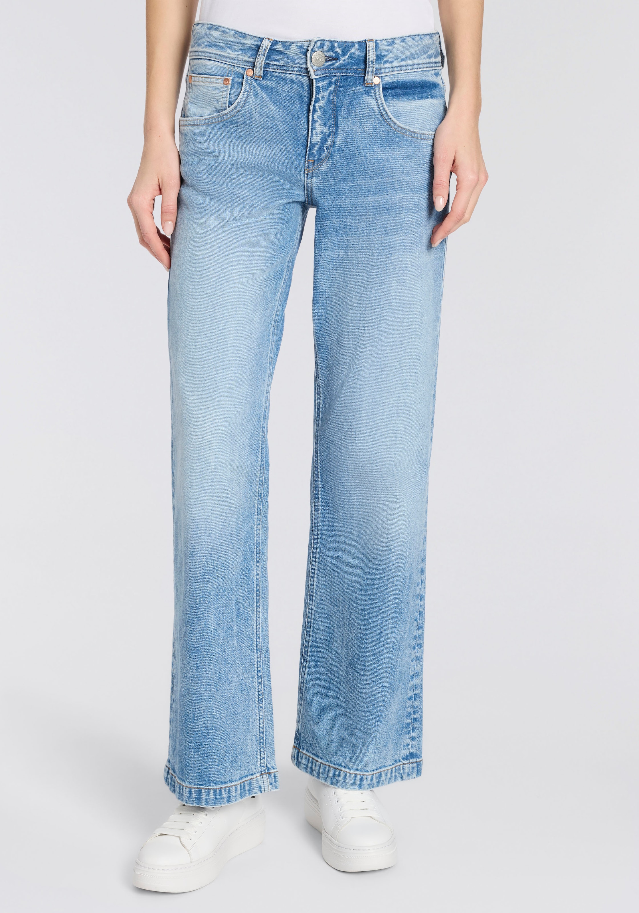 Herrlicher, Unisex, 5-Pocket-Jeans »Edna Denim« Flared Fit mit mittlerer Leibhöhe, sky worn, 26, Länge 30, Jeans von Herrlicher