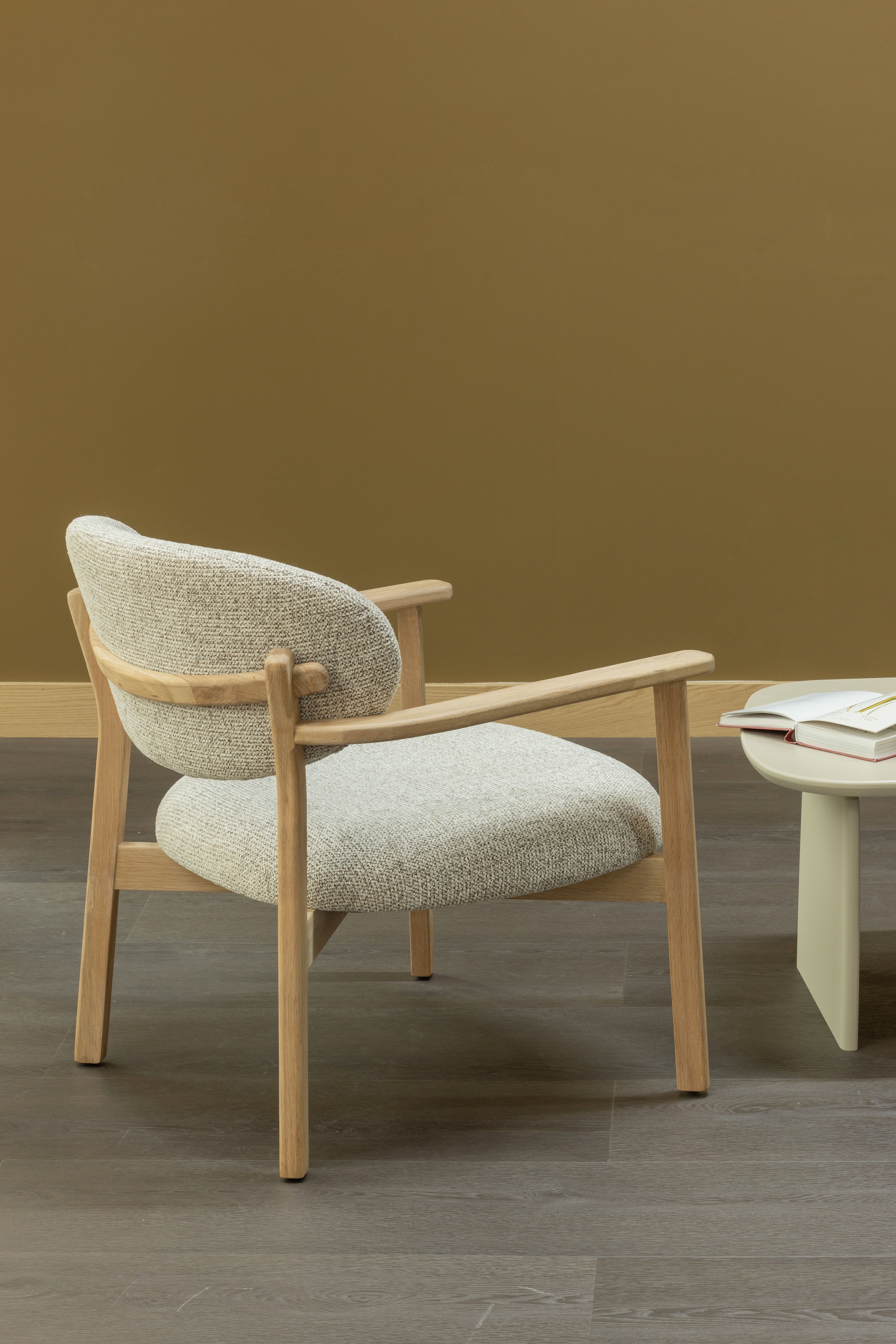 WOOOD Loungesessel »Udar mit Eichenholzgestell und More-Melange-Bezug, B68 x T75 x H76 cm« Sehr hohe Verschleissfestigkeit, Armlehnen integriert, Tragkraft 120 kg