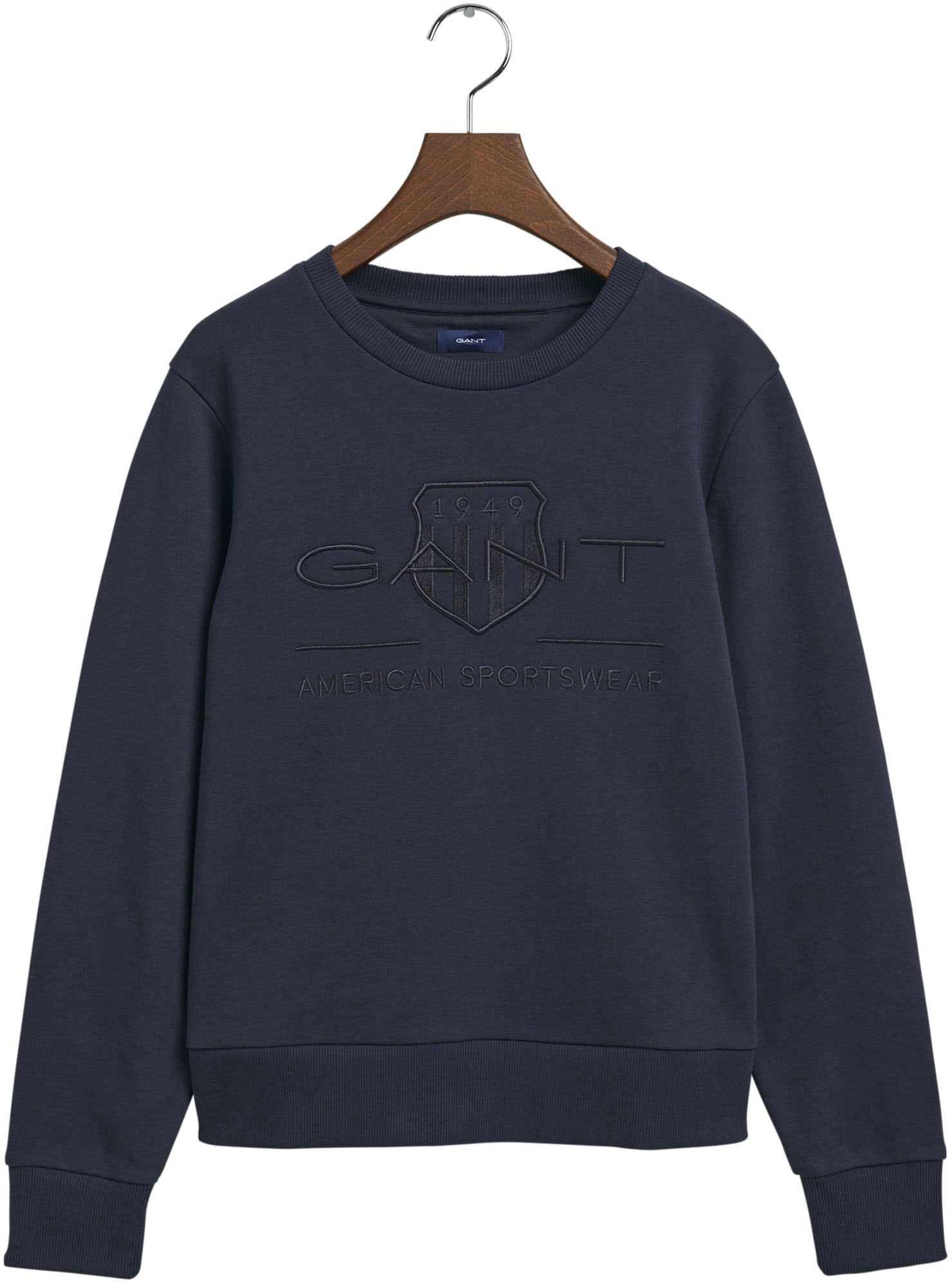 ♕ Gant Sweatshirt »REG TONAL SHIELD C-NECK SWEAT«, mit glänzendem Archive  Shield-Emblem auf der Brust versandkostenfrei kaufen
