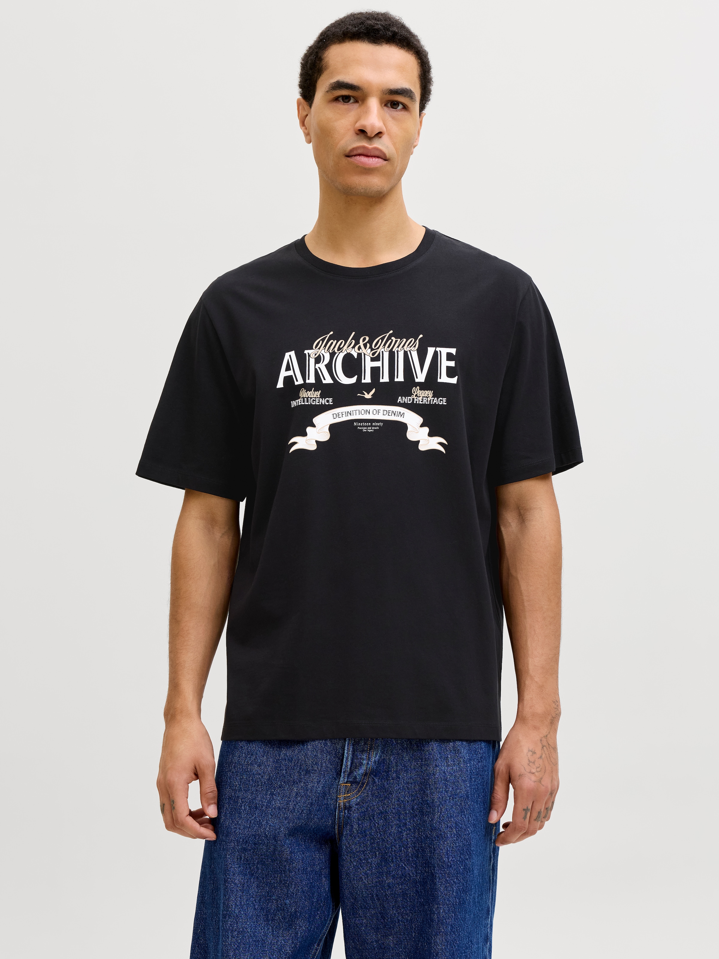 Jack & Jones Rundhalsshirt »JJEDOVER DENIM TEE SS O-NECK SN« mit Logobranding