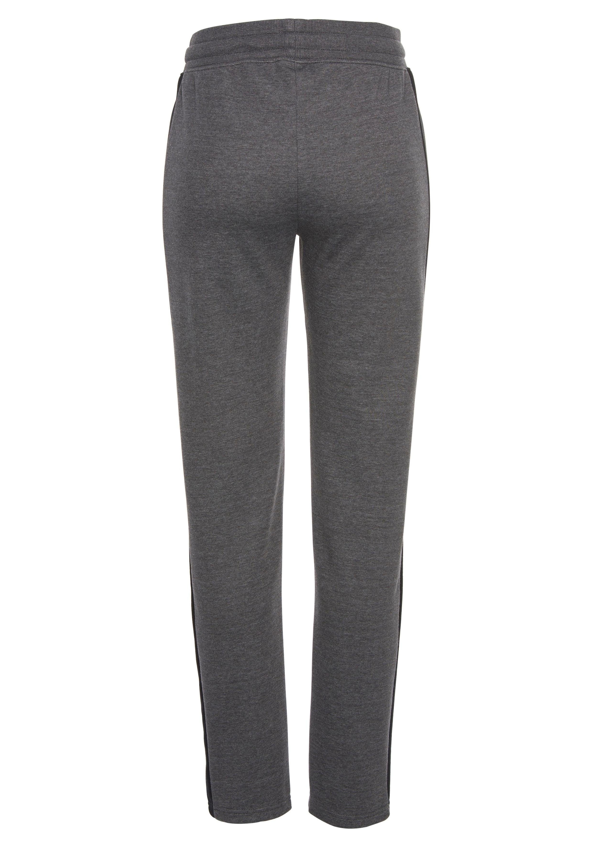 Bench. Loungewear Loungehose  mit Seitenstreifen und geradem Bein, Loungewear