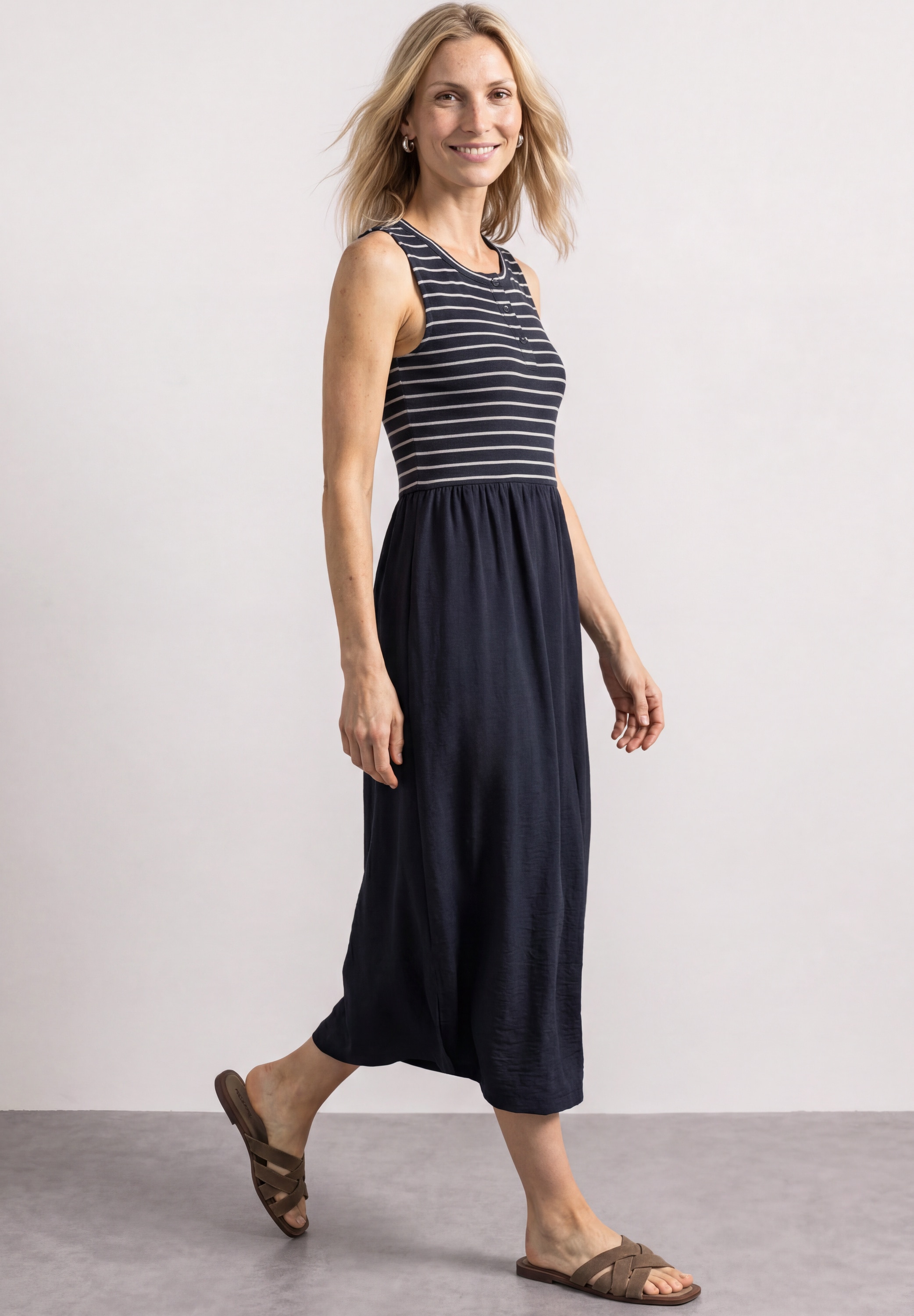 STREET ONE Robe midi Sans poches Robe d'été avec rayures, mélange de textures et détail bouton