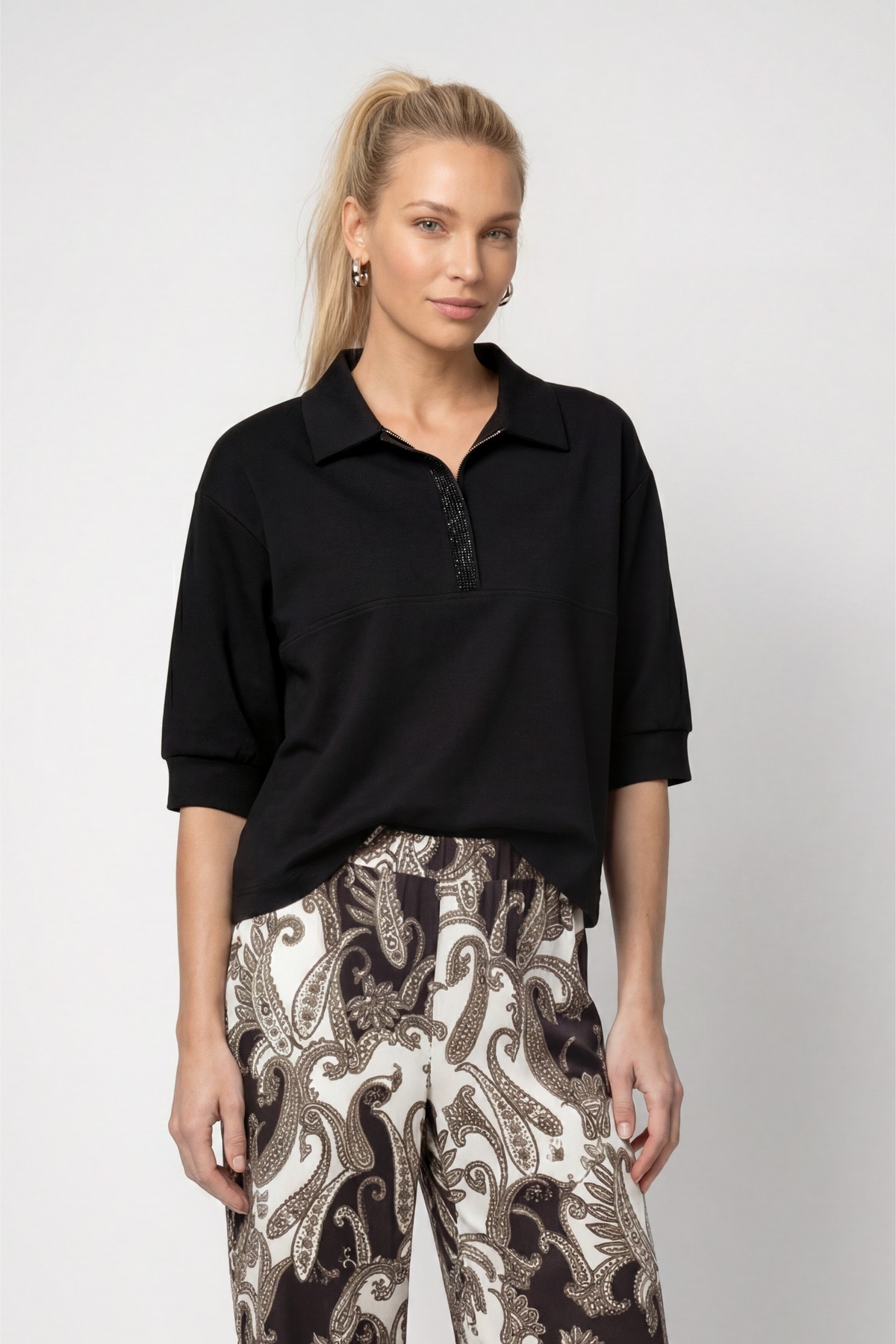 Image of Monari Sweatshirt "Sweatshirt Basic Schmuckdetail", Regular fit mit Strasssteinen