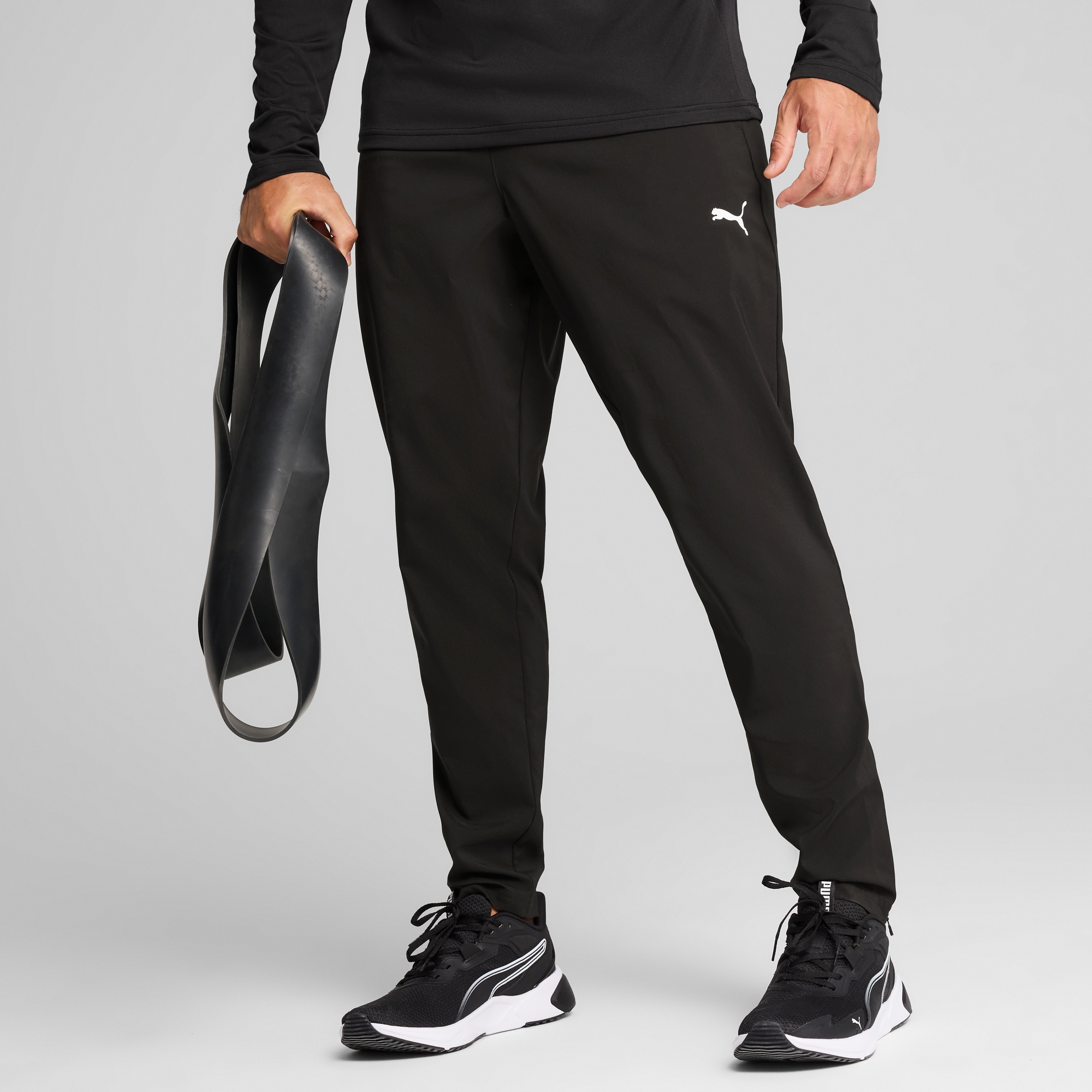 Image of PUMA Trainingshose "M TAD ESSENTIALS WOVEN TAPERED PANT" atmungsaktives Material, mit DryCELL Technologie, Regular Fit