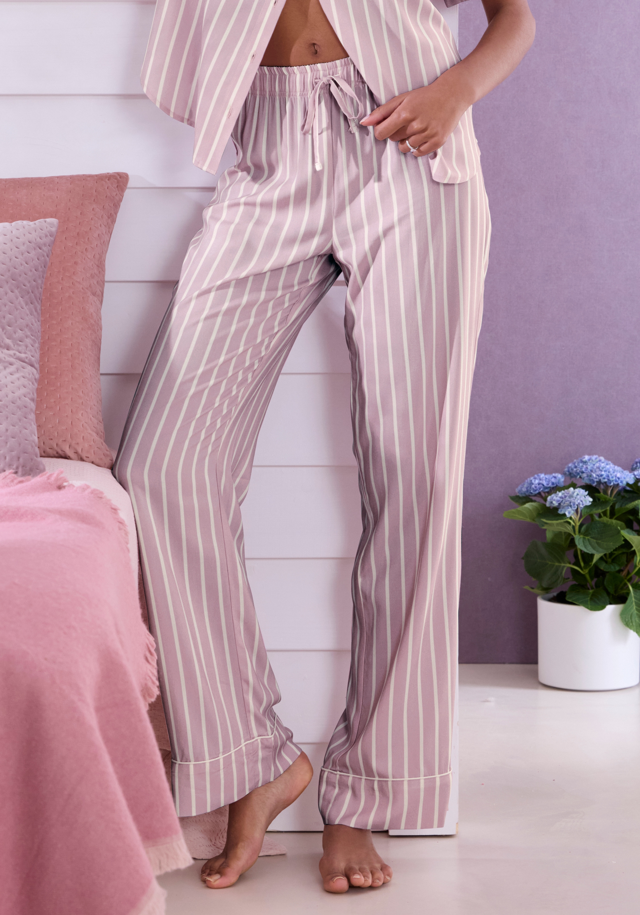 Image of LASCANA Pyjamahose in weiter Form