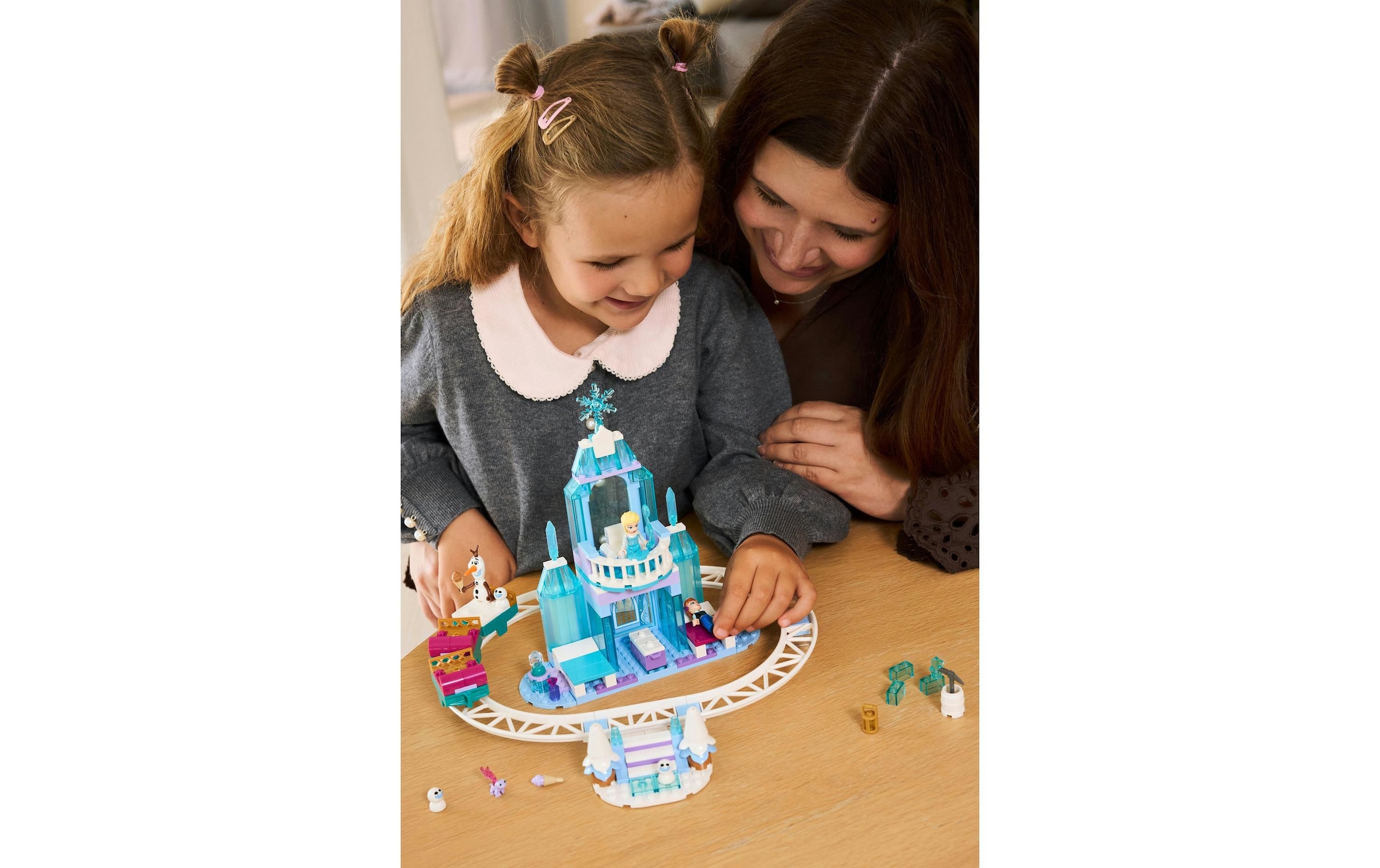   Pions de construction »Disney Princess Elsas Schlittenfahrt um den Eispalast 43281« Kategorie: Disney