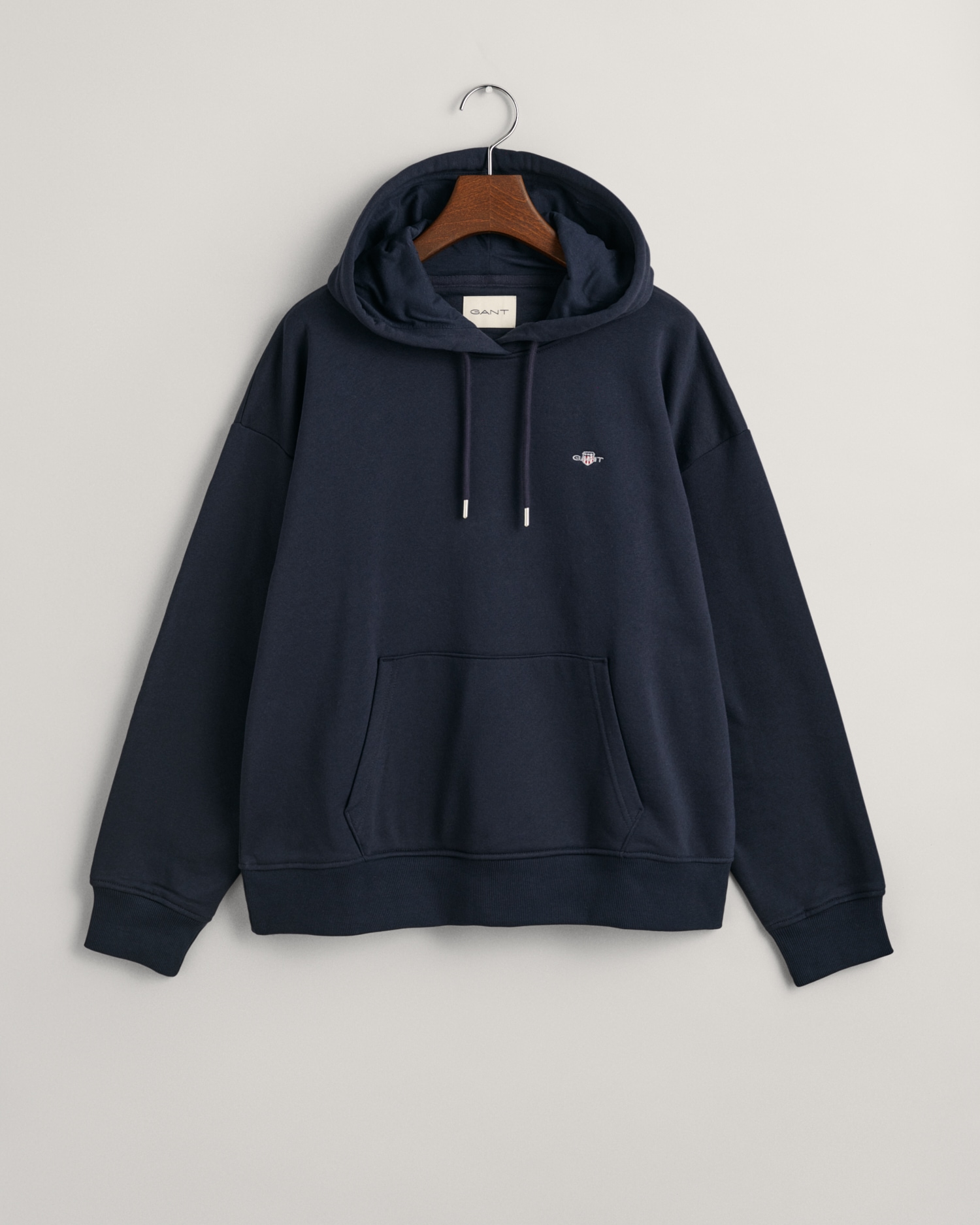 Gant Hoodie »SHIELD HOODIE«, Grafische GANT-Stickerei auf der Brust