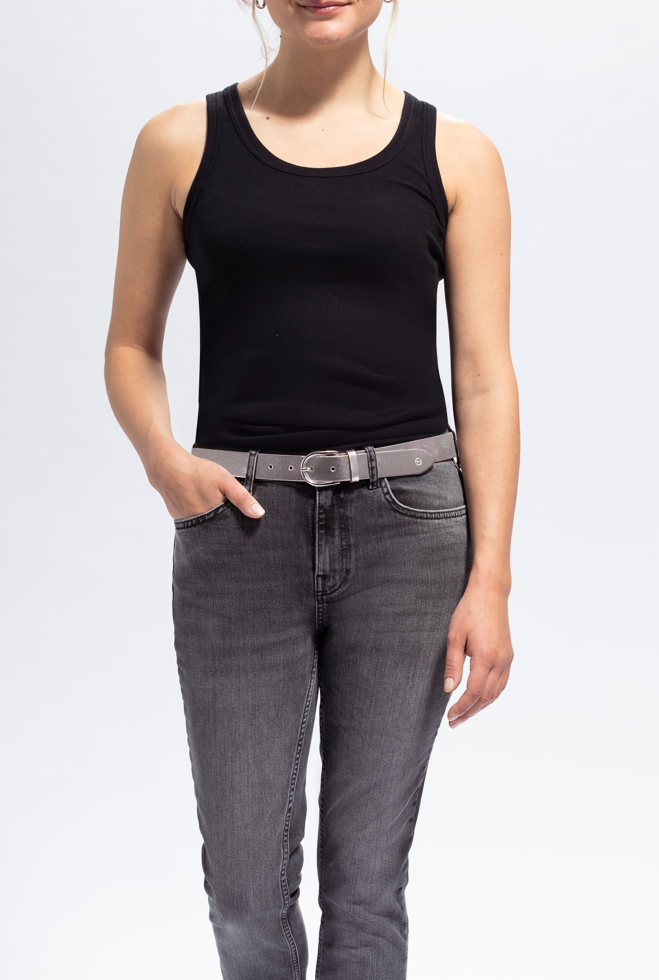 Tamaris Ledergürtel »"Cleena Silver"« 3 cm breit, leicht strukturierte Oberfläche, dezentes Markenlogo