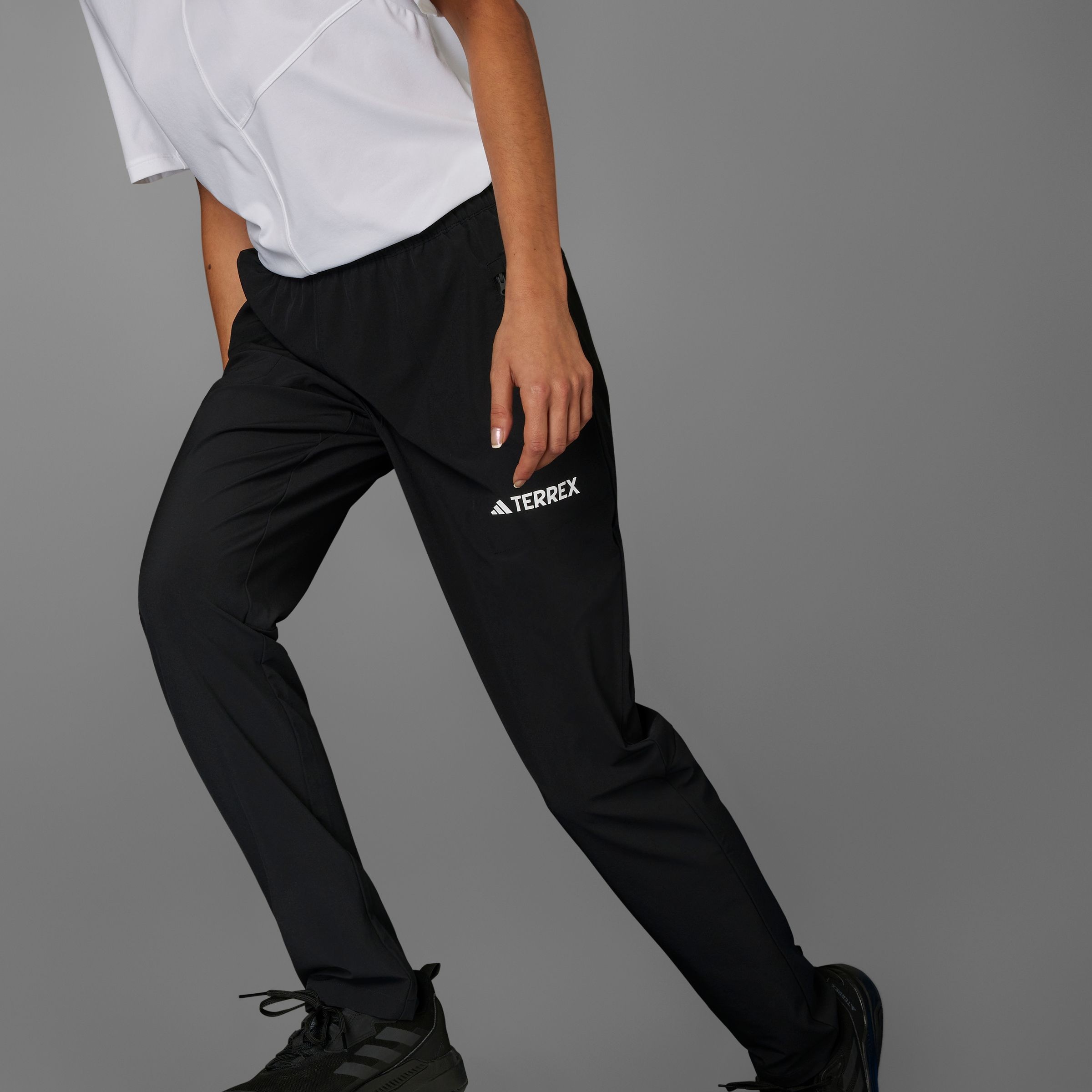 adidas TERREX Outdoorhose »W MT ESS PANTS«, (1 tlg.)