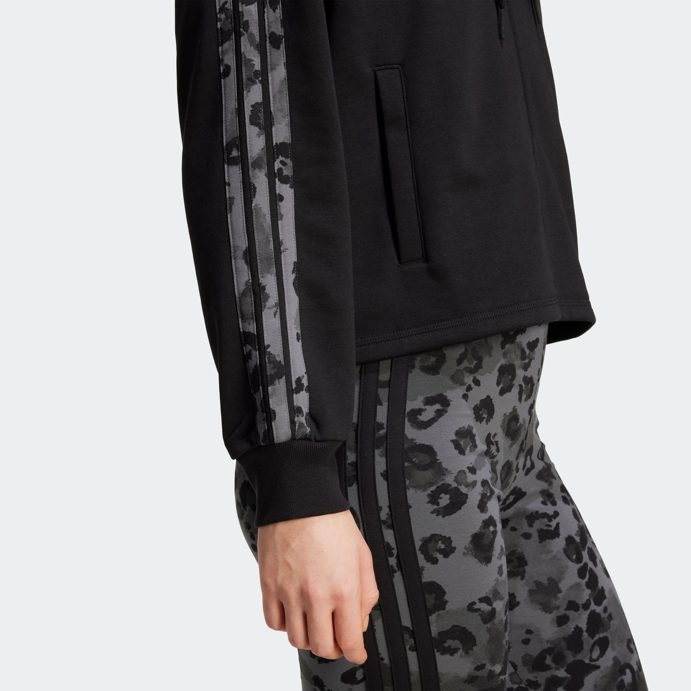 adidas Sportswear Caleçon d'entraînement »W AOP LEG«  sportlicher Stil mit 3-Streifen-Design und Leopardenmuster