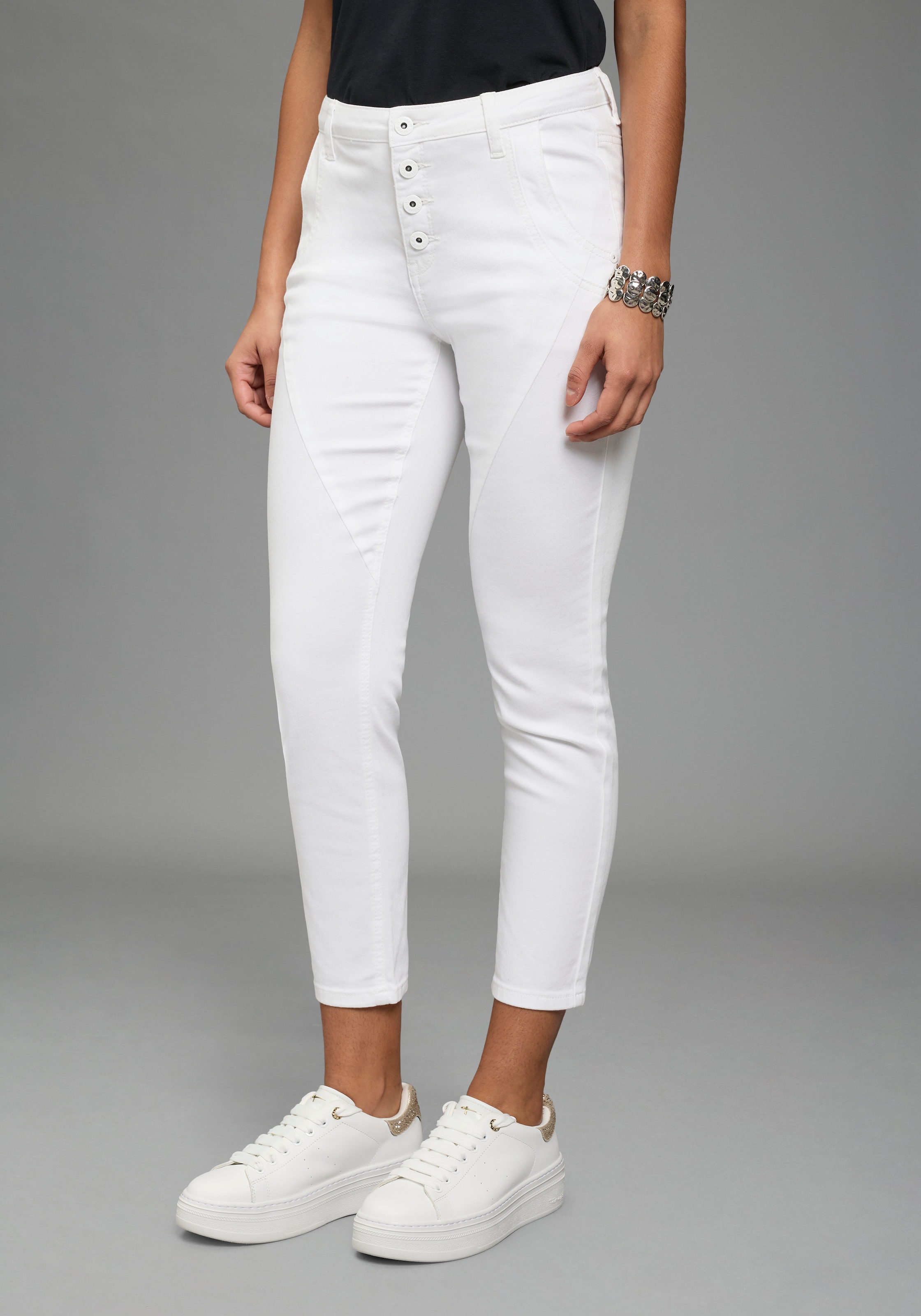 Image of Bruno Banani 7/8-Jeans Skinny Fit, extra enger Beinverlauf, 7/8-Länge, mit Knopfleiste