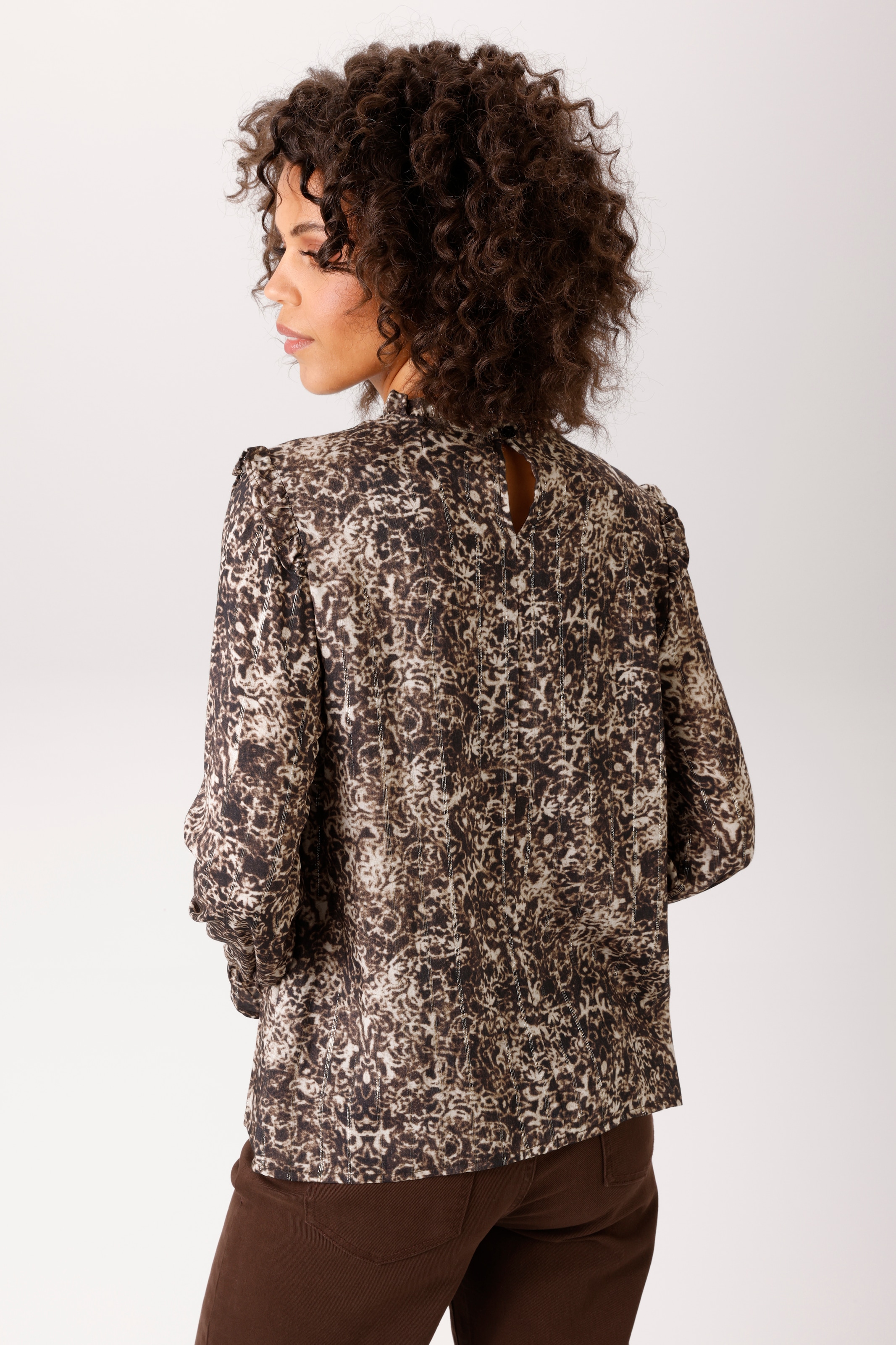 Aniston CASUAL Blouse à enfiler avec fils brillants dans l'imprimé floral graphique - NOUVELLE COLLECTION