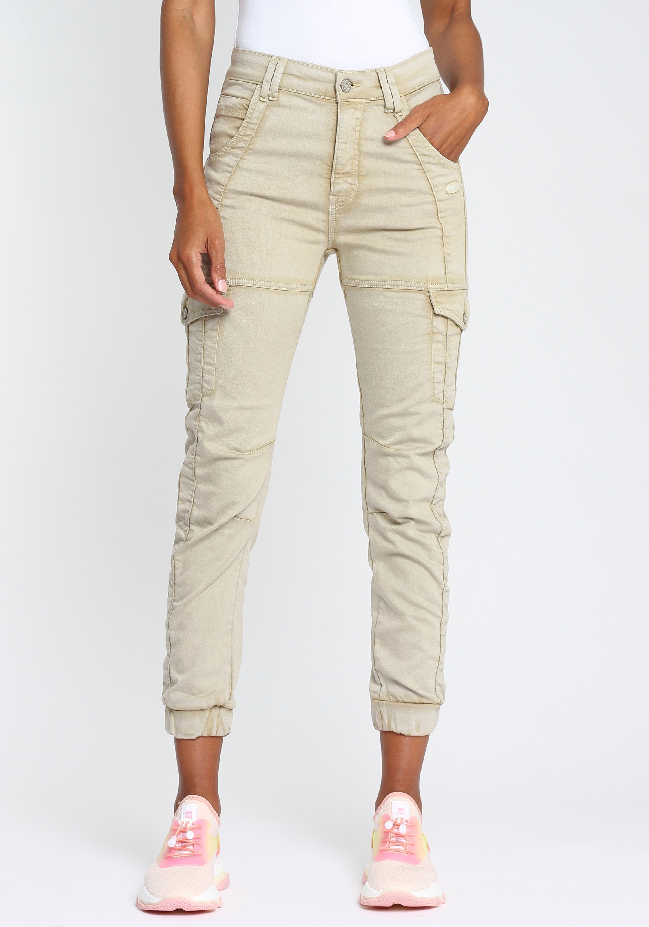 Image of GANG Cargohose »"GISELLE CARGO"«, mit seitlich aufgesetzten Cargotaschen bei Ackermann Versand Schweiz