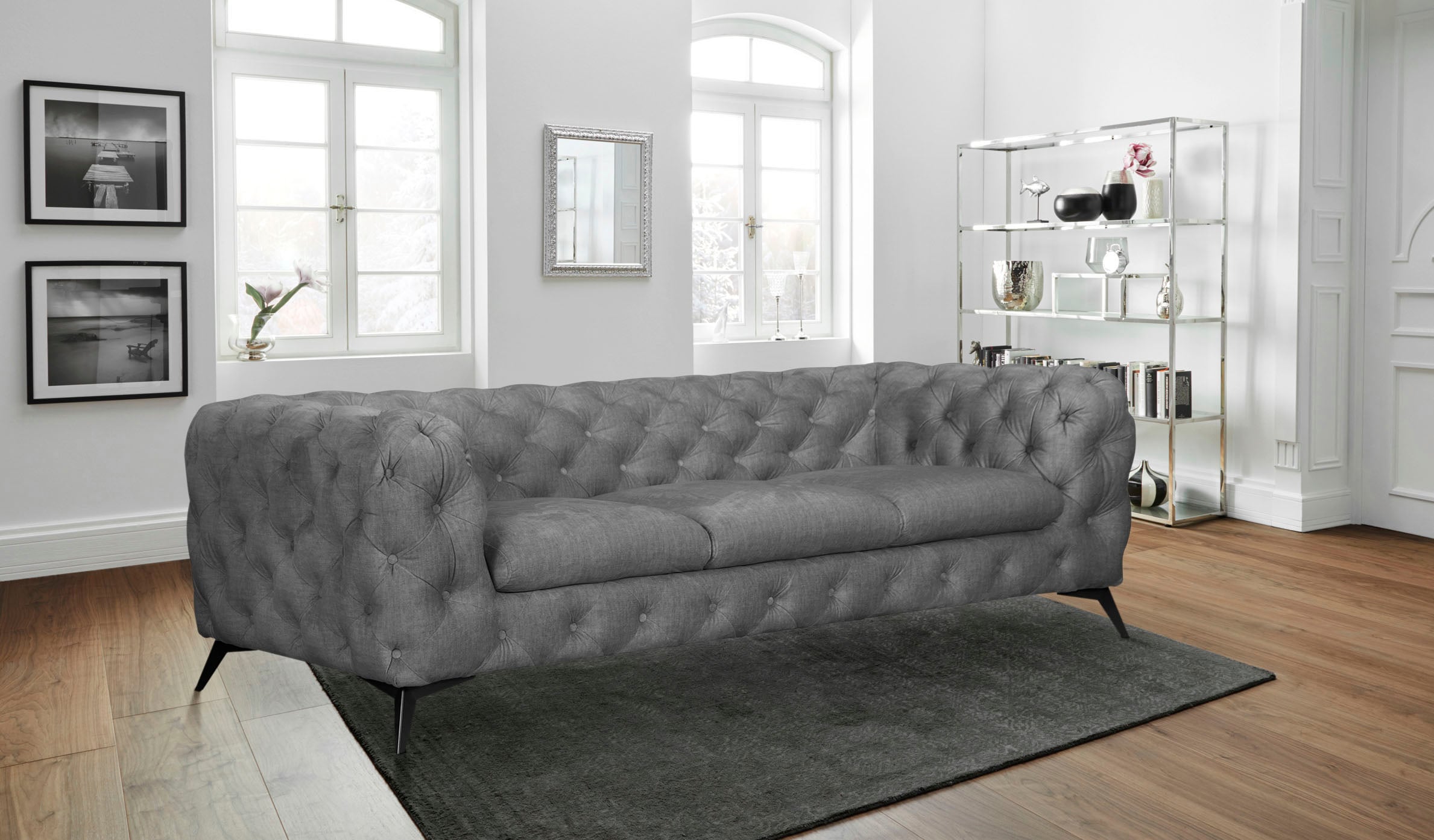 Leonique Chesterfield-Sofa »Glynis«, aufwändige Knopfheftung, moderne Chesterfield Optik, Fussfarbe wählbar