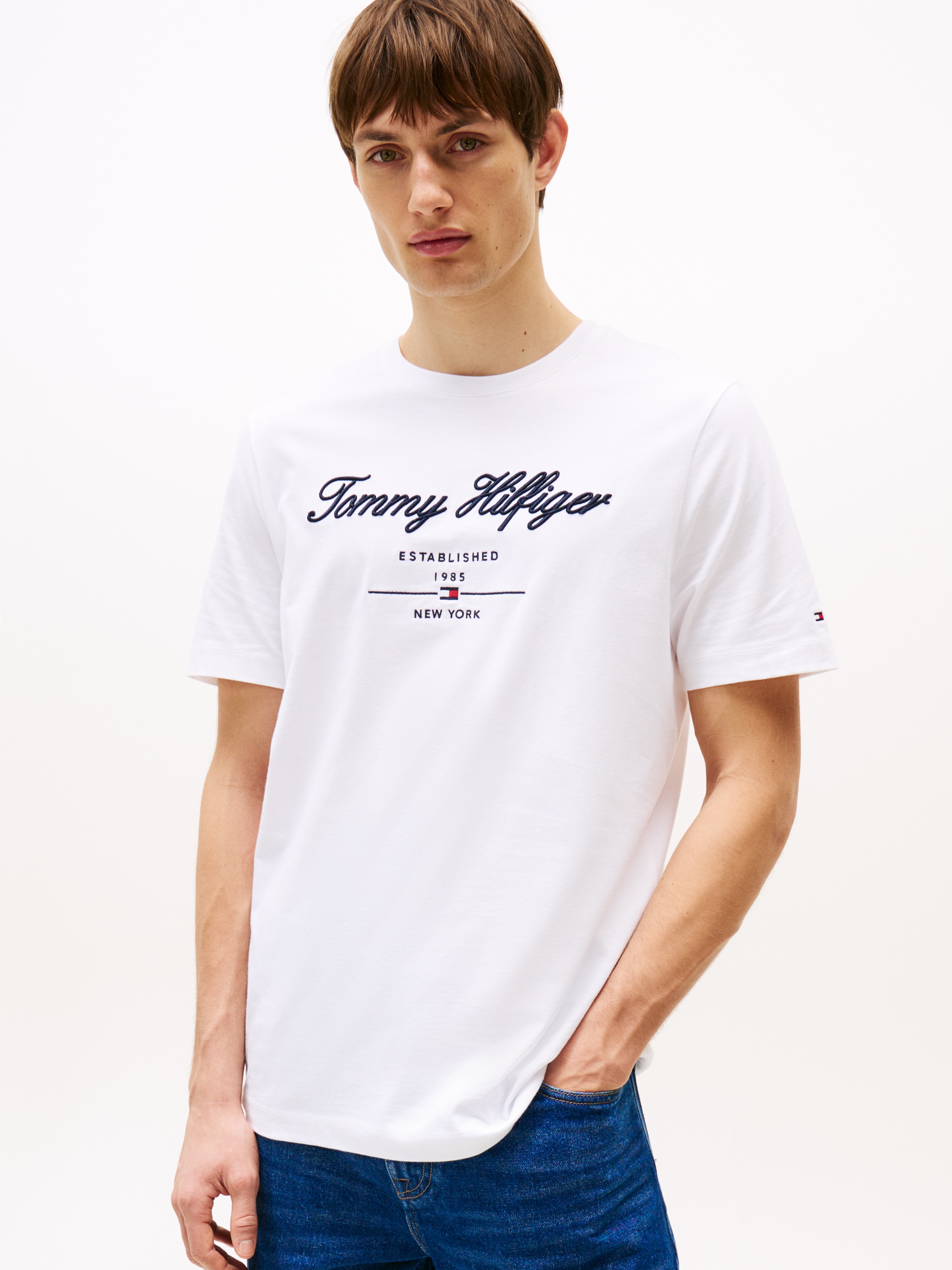 Tommy Hilfiger T-shirt »SCRIPT LOGO TEE« mit aufgesticktem Logo
