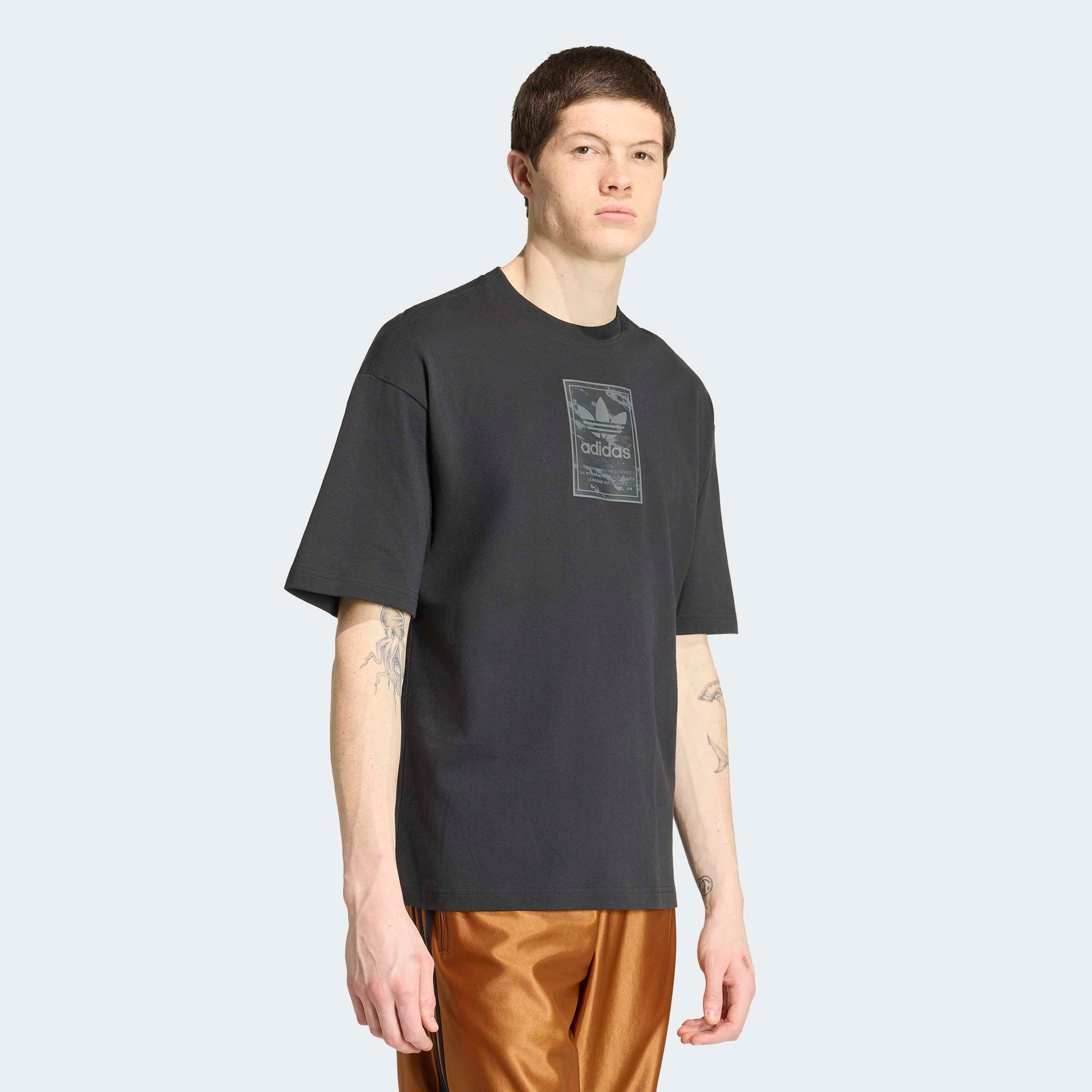 Image of adidas Originals T-Shirt "CAMO TEE ZUNGENLABEL" für Erwachsene, sportlicher Stil, ohne Verschluss, aus Baumwolle