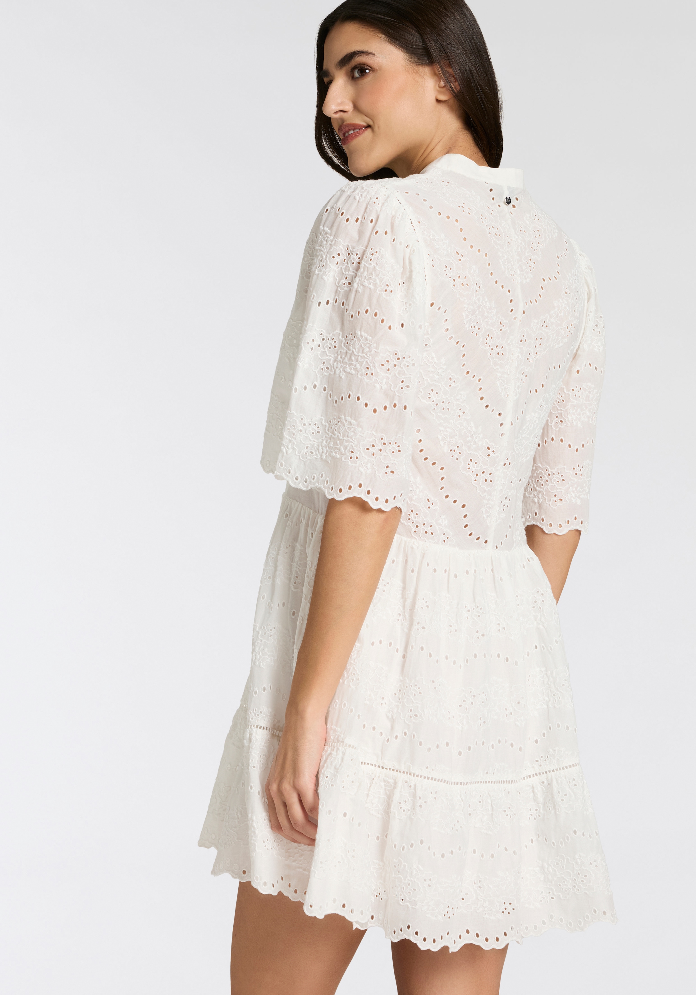 BOSS ORANGE Robe d'été »Denvita Premium Damenmode« avec broderie ajourée, longueur mini