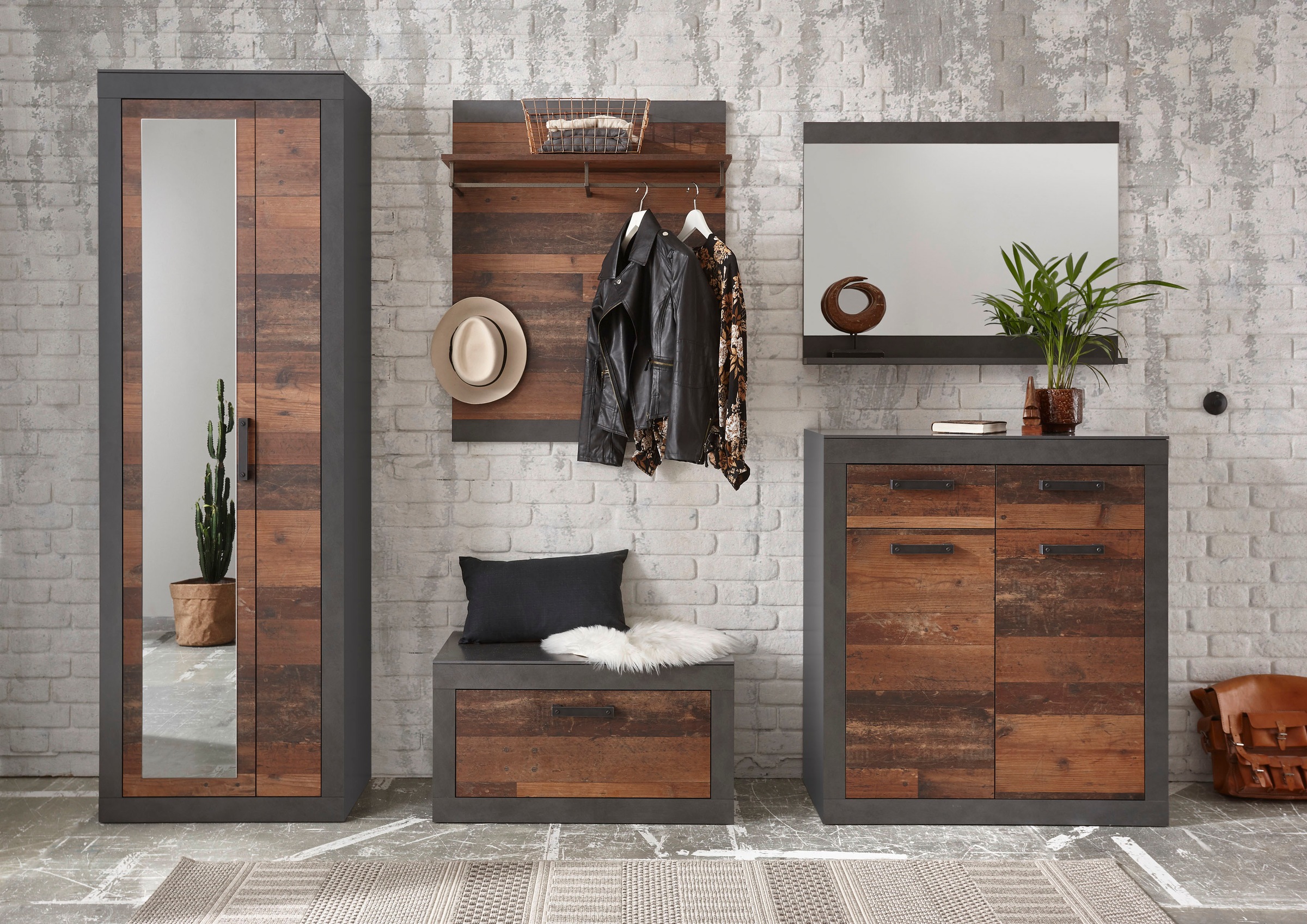 Image of Home affaire Garderoben-Set »BROOKLYN«, (Komplett-Set, 5 St., bestehend aus Garderobenschrank mit Spiegel, Kommde, Spiegel, Garderobenbank und -paneel), in dekorativer Rahmenoptik bei Ackermann Versand Schweiz