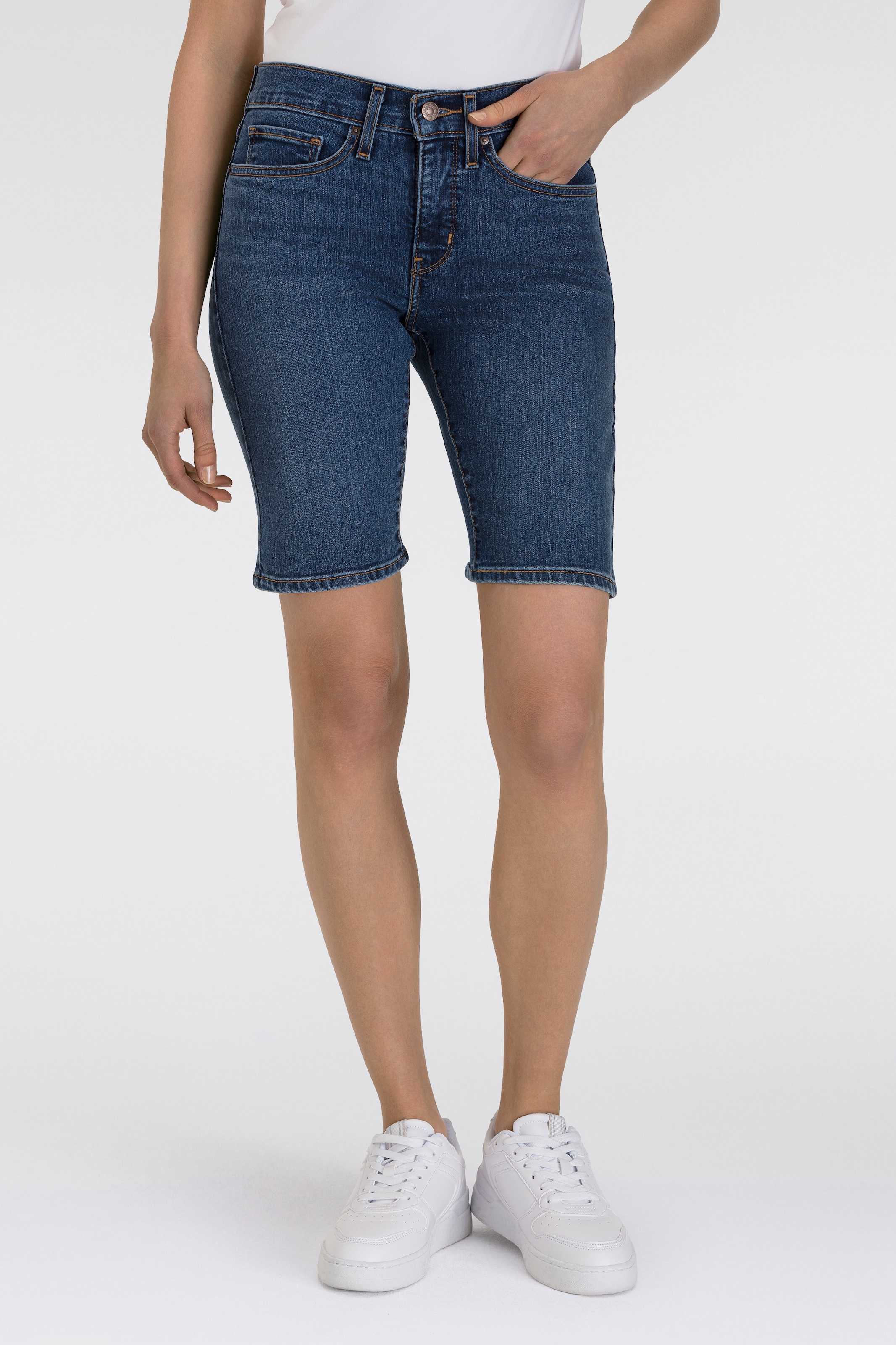 Image of Levis Shorts "SHAPING BERMUDA" Sommerhose im Five-Pocket Style