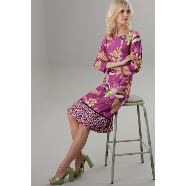 ♕ Aniston SELECTED Jerseykleid, mit aufgedruckter Bordüre im Retro-Muster  versandkostenfrei kaufen
