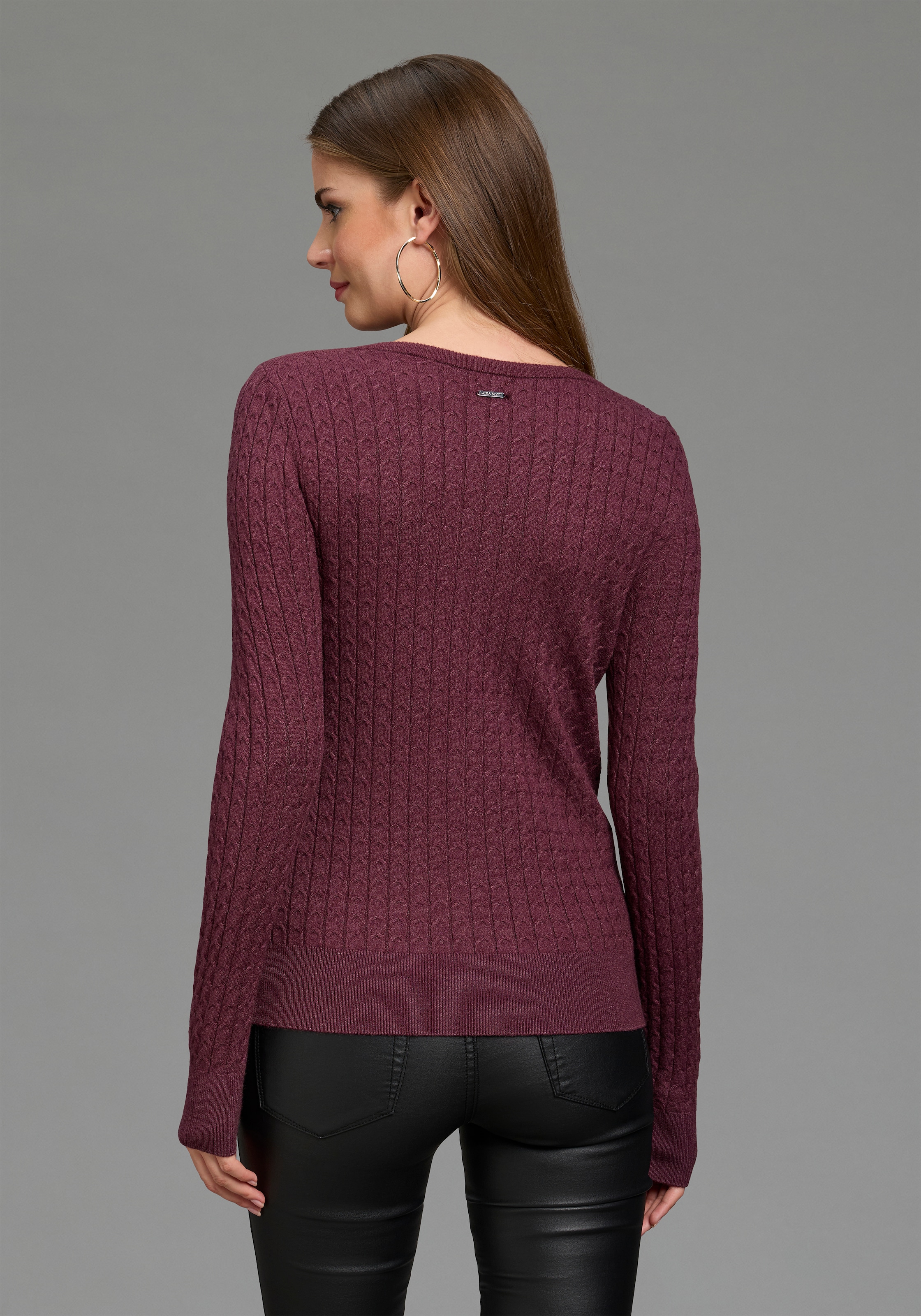 Laura Scott Pull en tricot »mit figurbetonter Passform, aus Feinstrick« en tricot torsadé avec découpe féminine
