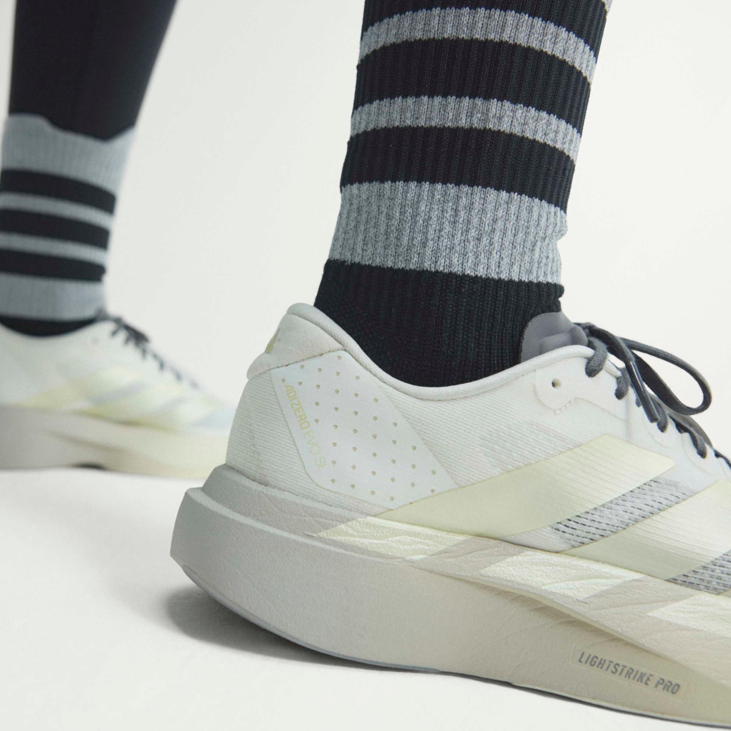 adidas Performance Chaussure de course »ADIZERO EVO SL«  angelehnt an das Design vom Adios Pro Evo