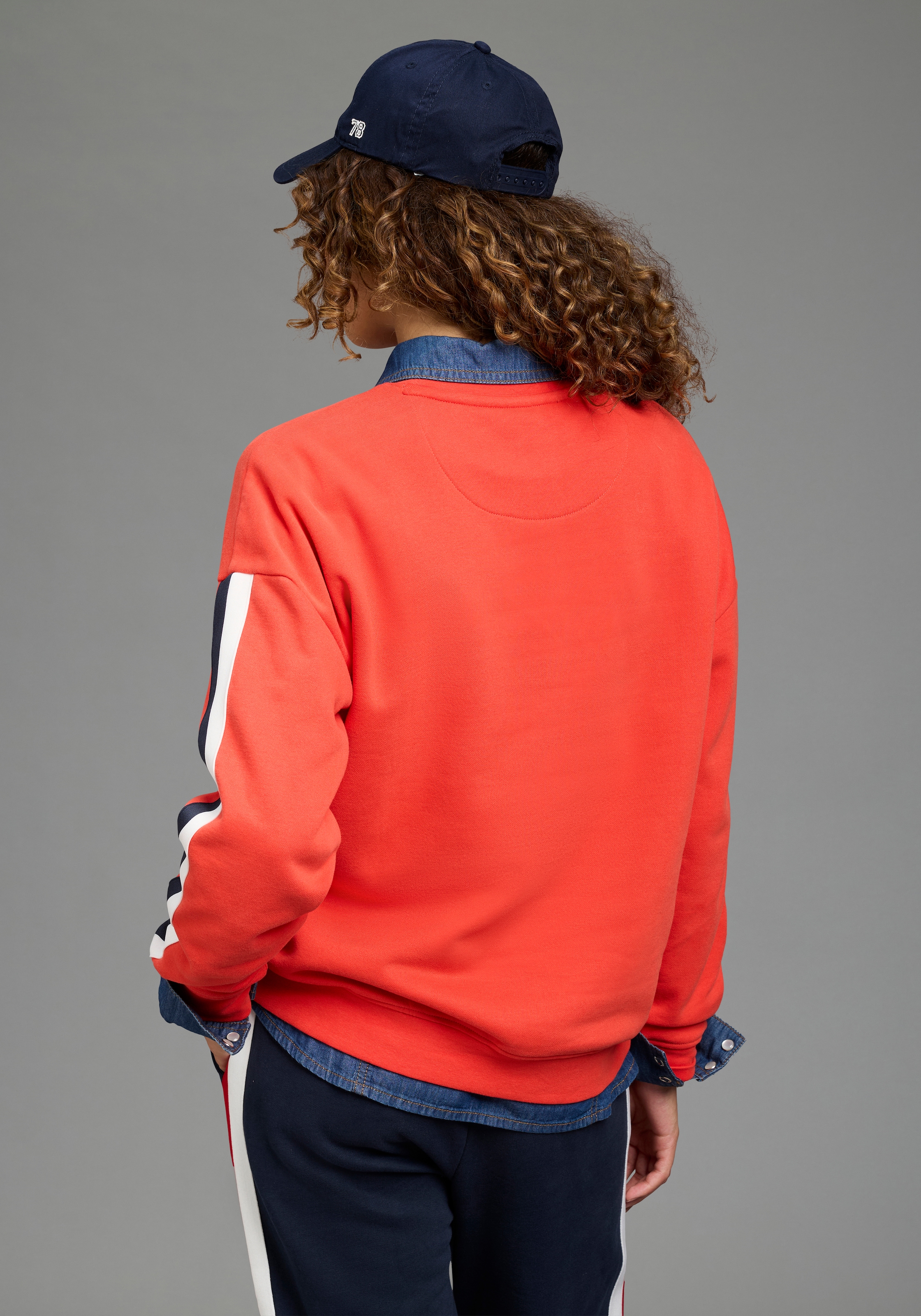 KangaROOS Sweat-shirt , avec col rond, en coton et polyester, coupe ample
