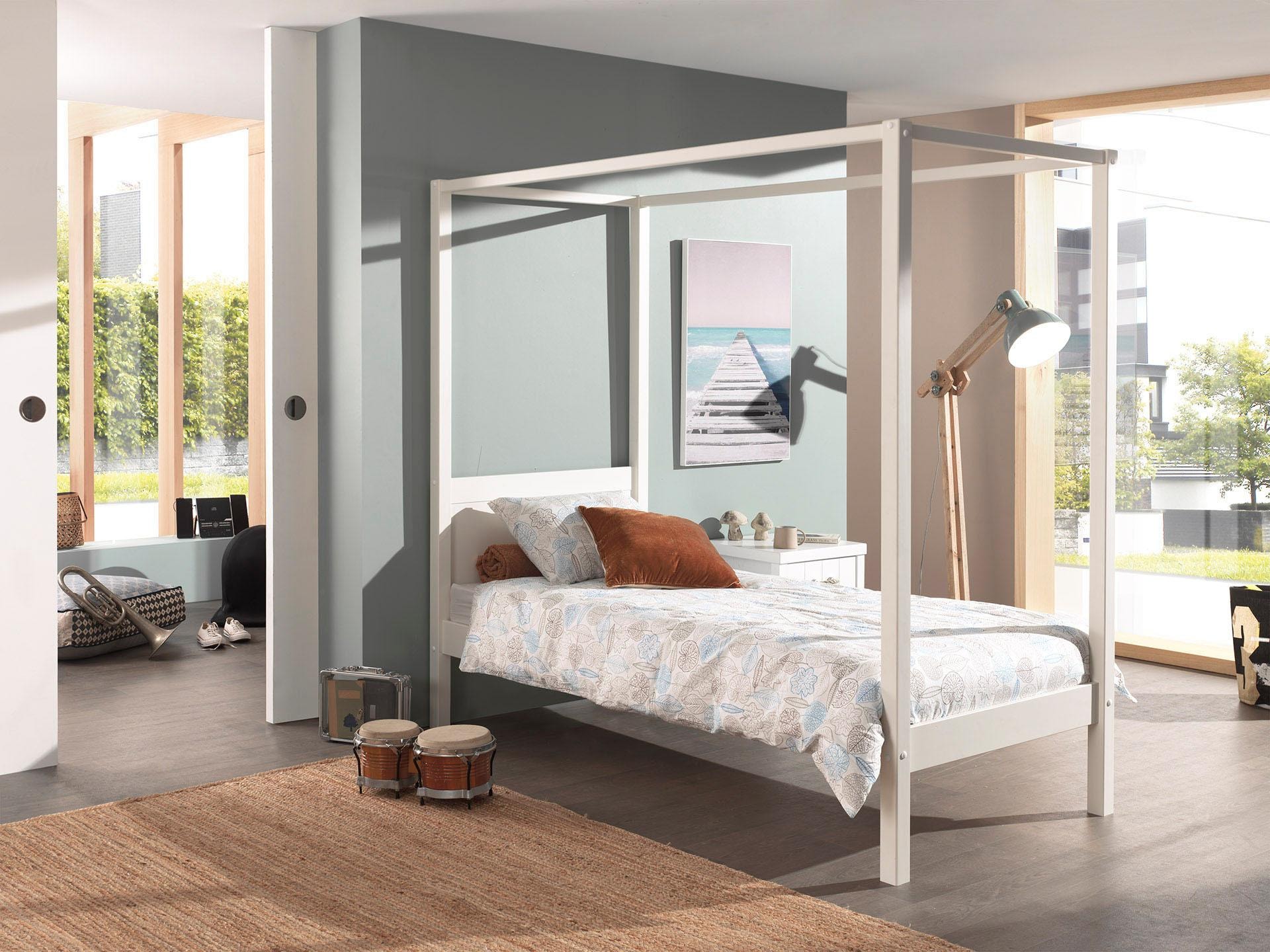 Vipack Himmelbett »Pino, Kiefer massiv weiss lackiert, Made in Europe, zeitloses Design«, (B/H/T ca. 208x191x148cm, inkl. Rolllattenrost, 2 Breiten zur Auswahl), wahlweise mit Textil-Himmel